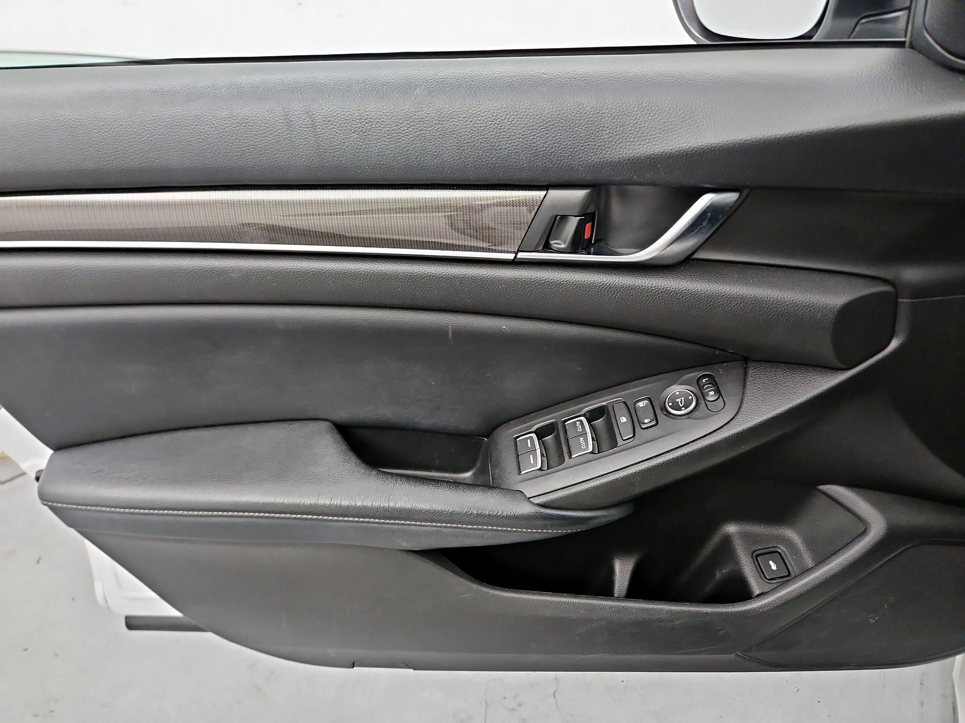 Thumbnail: 2018 Honda Accord - 12