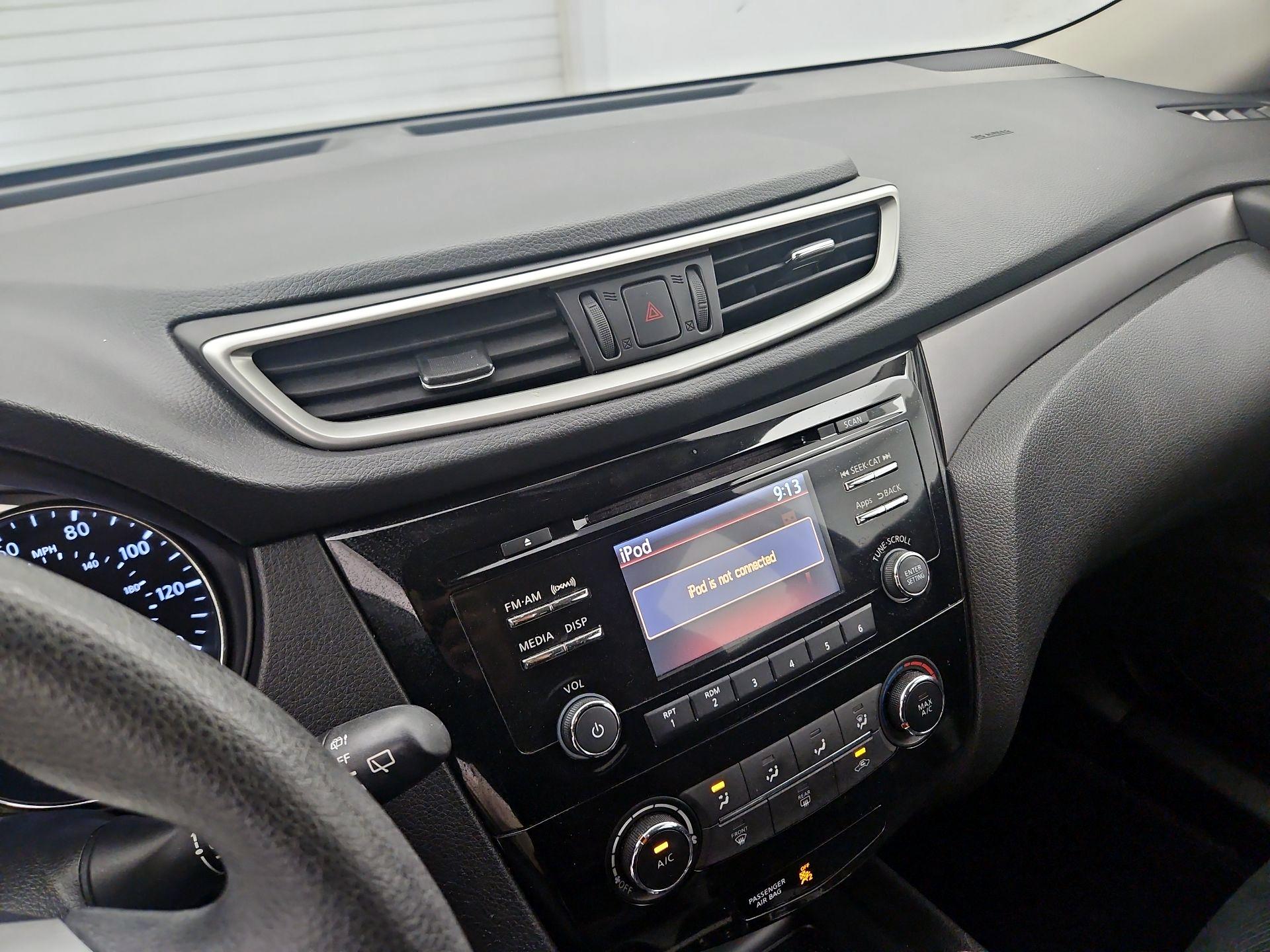 Thumbnail: 2016 Nissan Rogue - 13