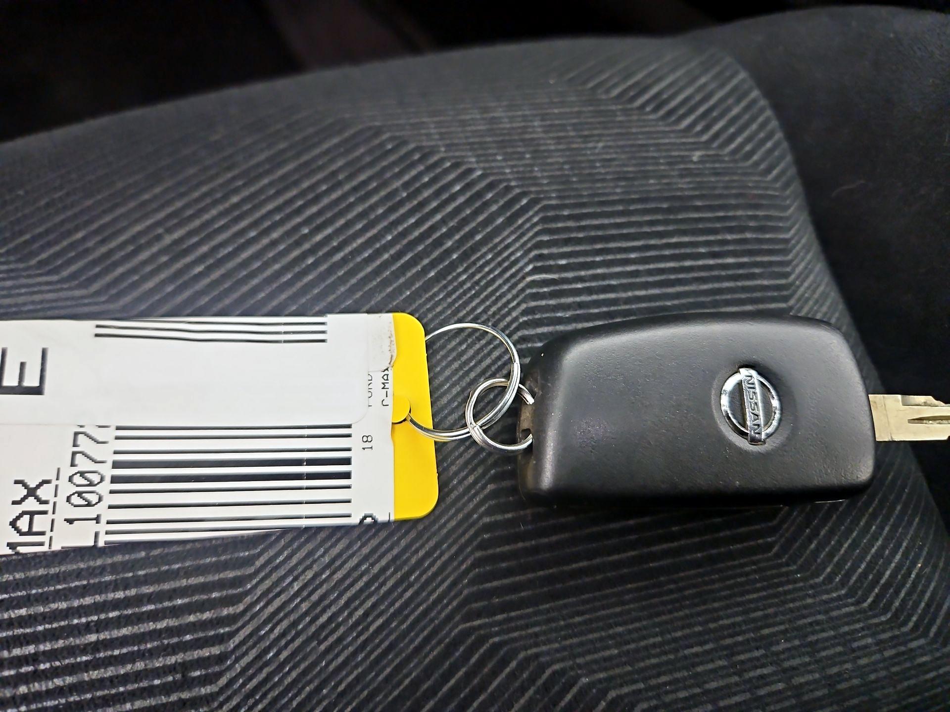 Thumbnail: 2016 Nissan Rogue - 19