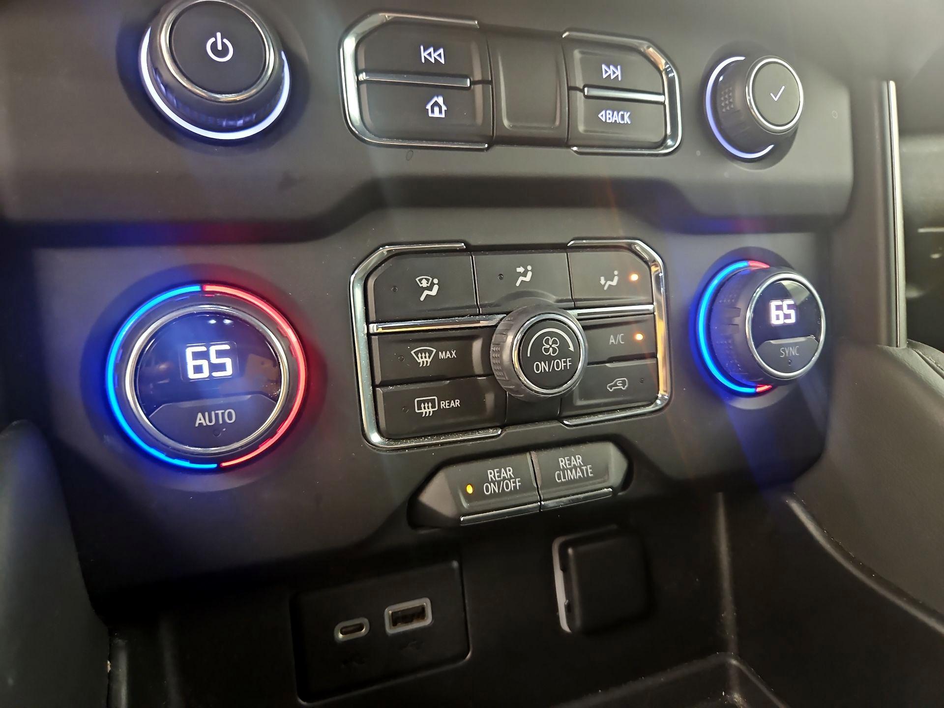 Thumbnail: 2022 Chevrolet Tahoe - 16