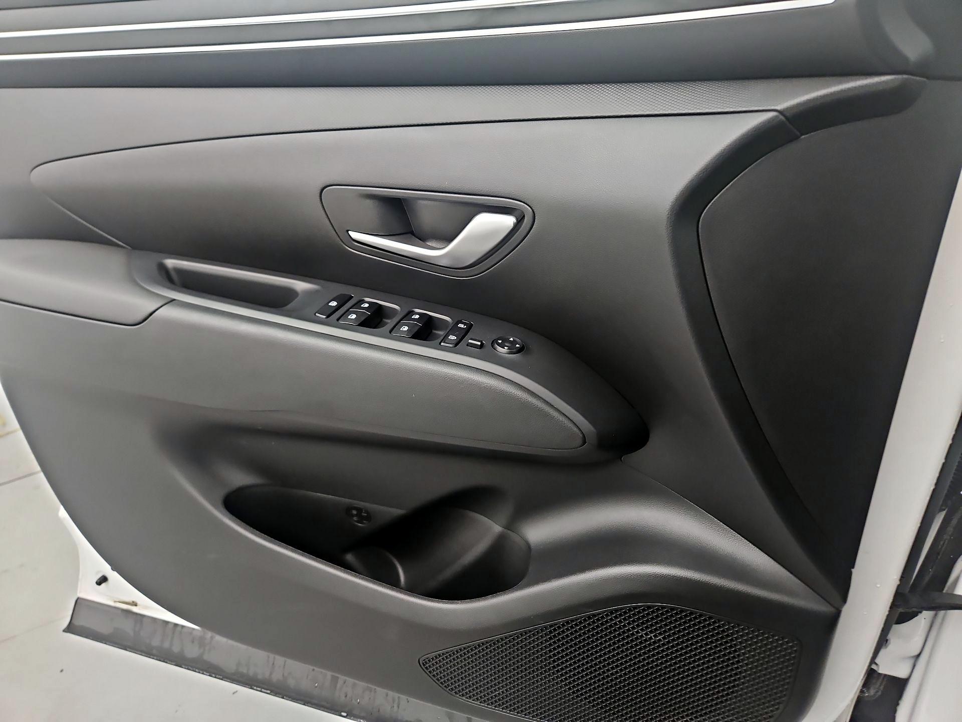 Thumbnail: 2023 Hyundai Tucson - 12