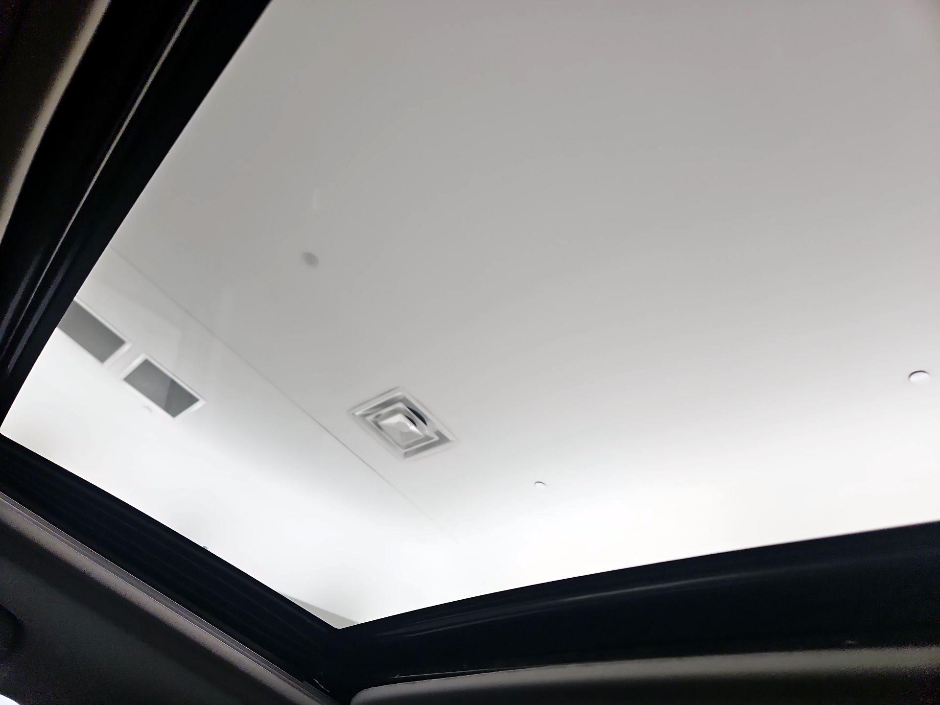 Thumbnail: 2022 Toyota RAV4 - 19