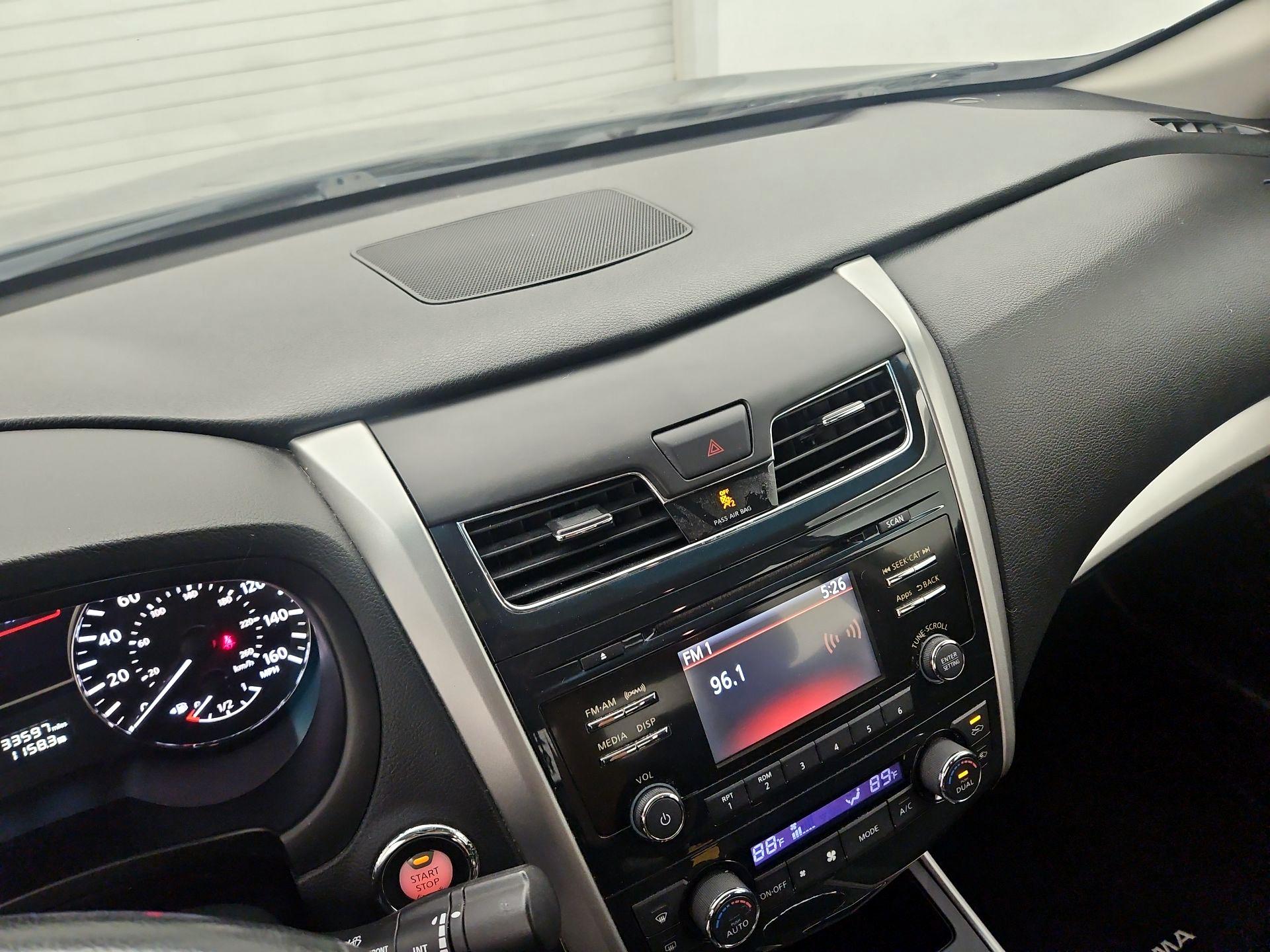 Thumbnail: 2015 Nissan Altima - 13