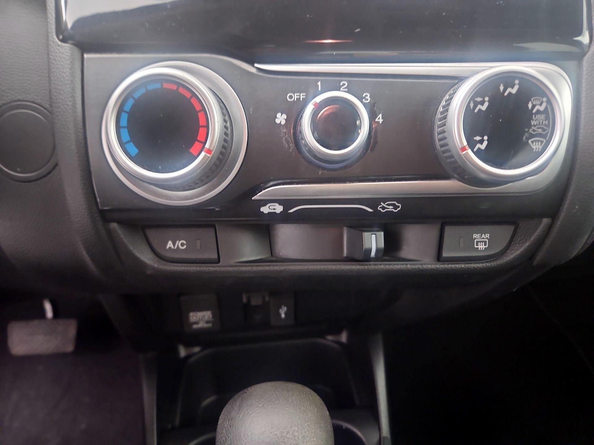 Thumbnail: 2015 Honda Fit - 16