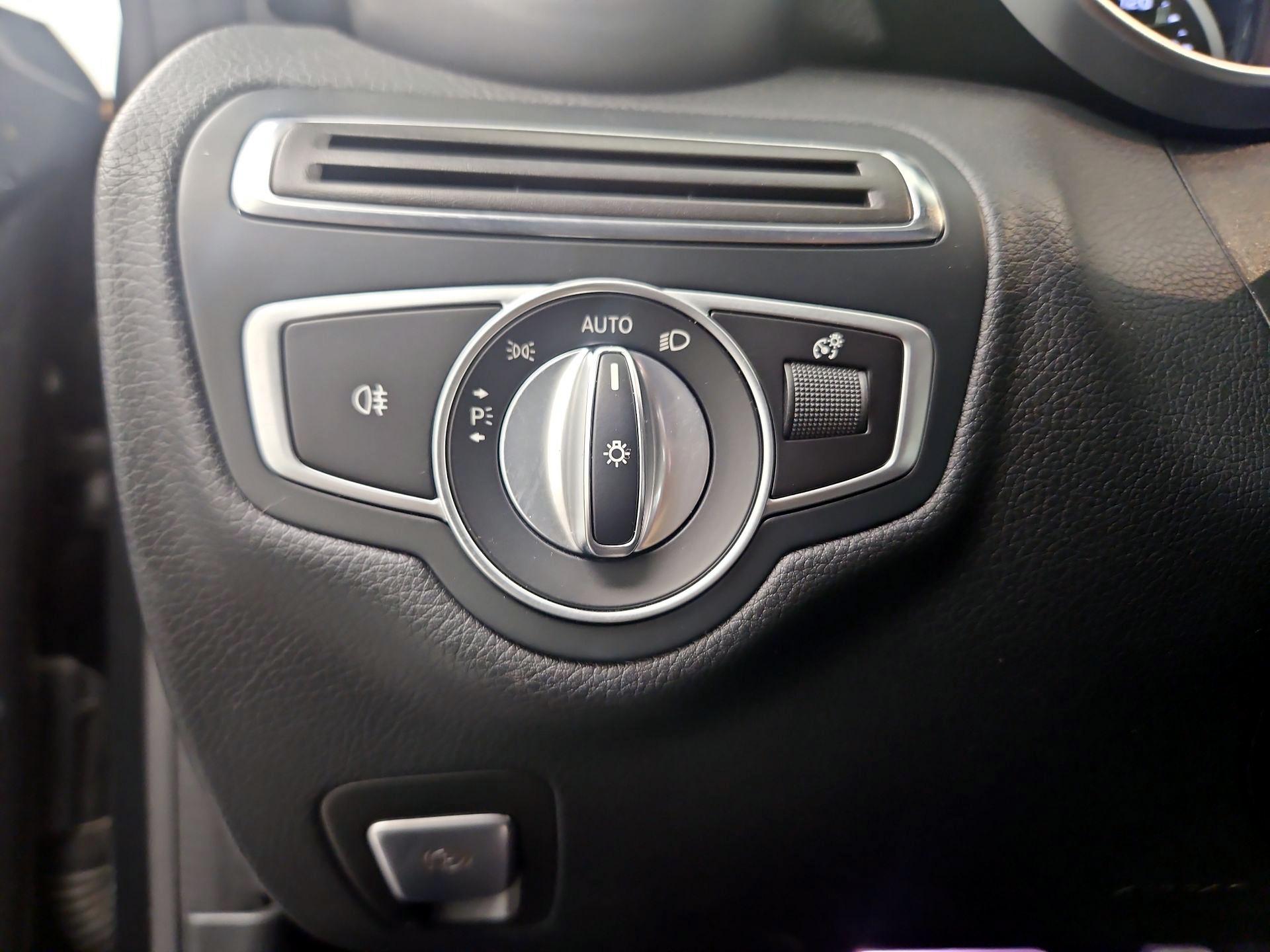 Thumbnail: 2019 Mercedes-Benz C-Class - 13