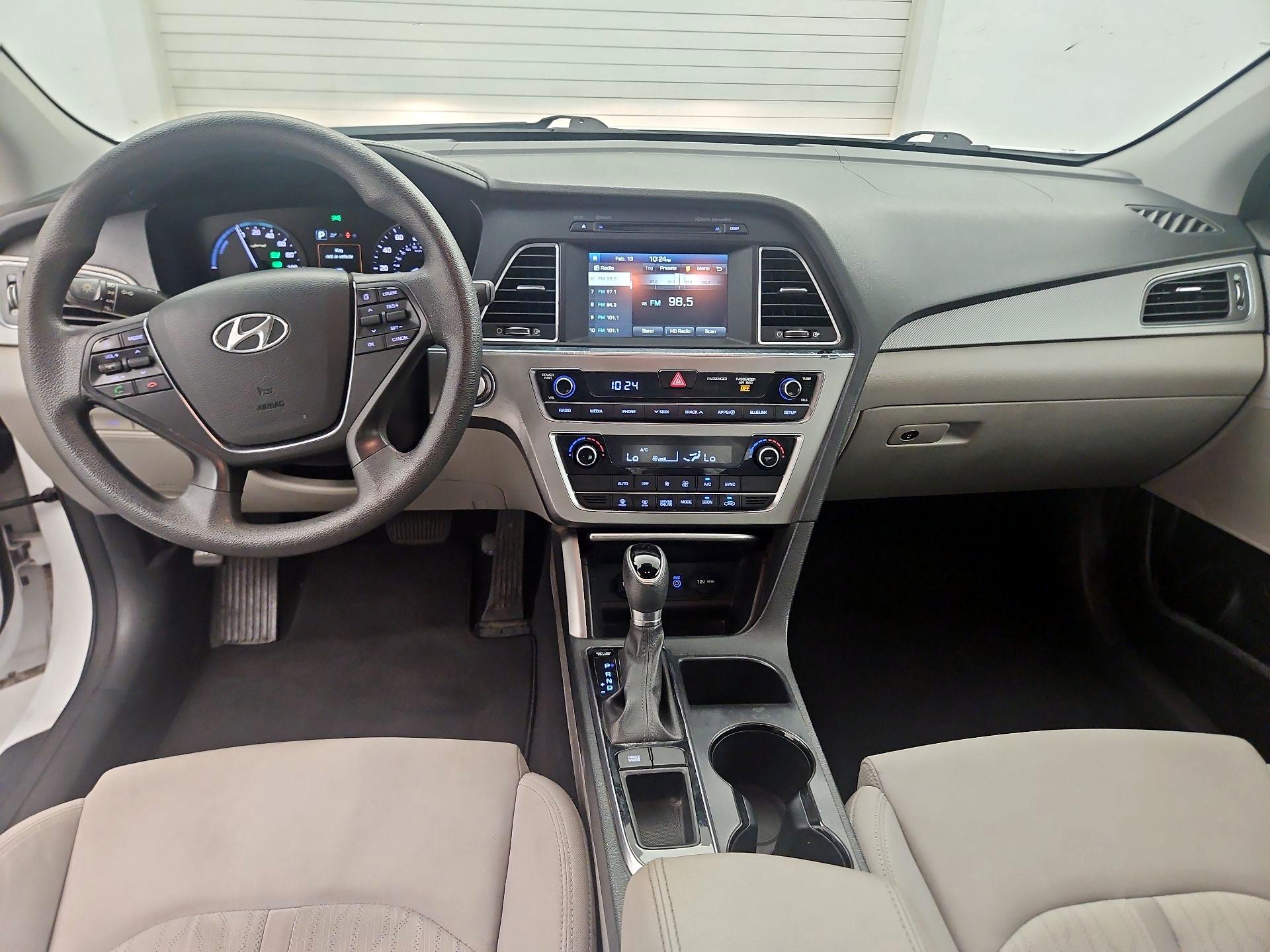 Thumbnail: 2017 Hyundai Sonata - 9