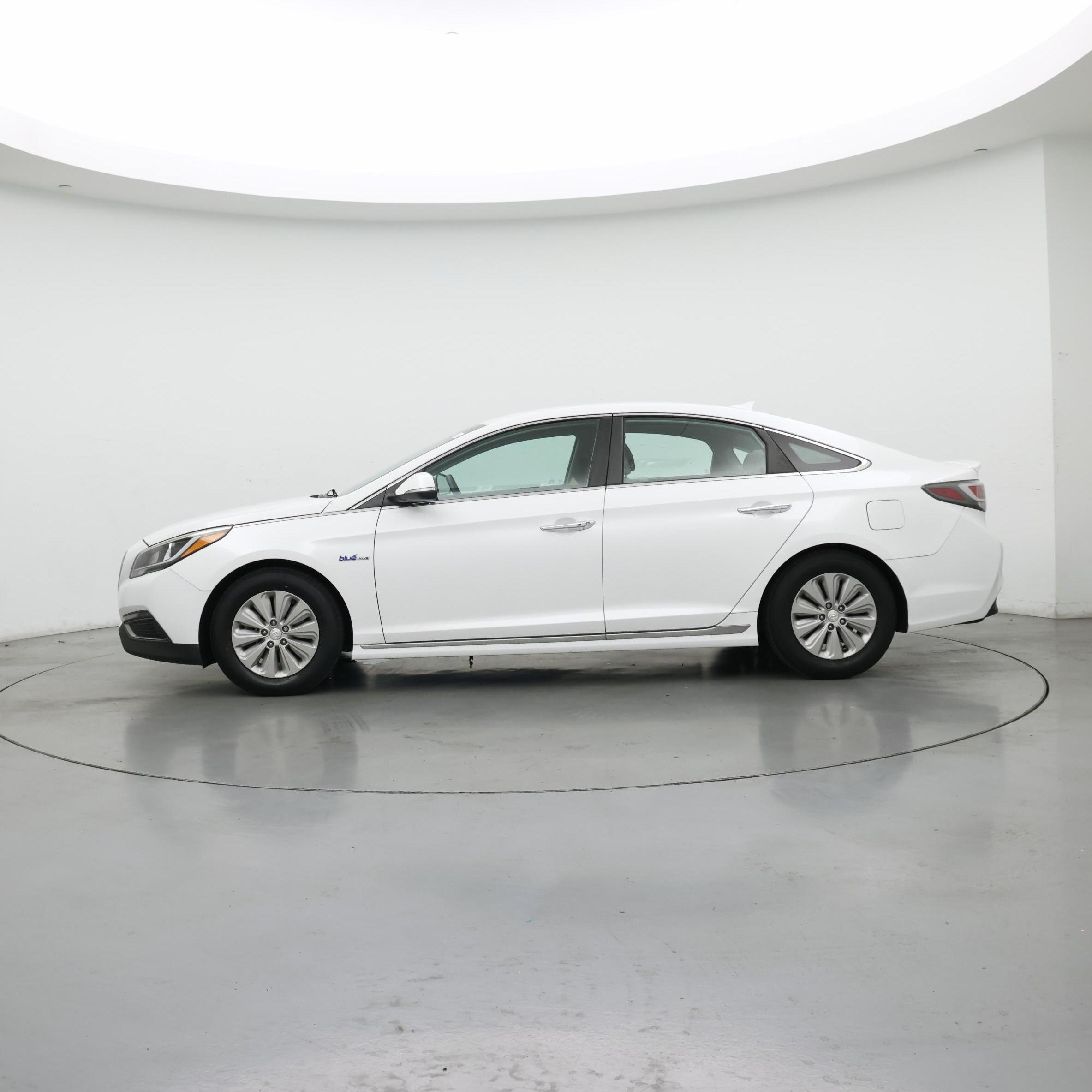 Thumbnail: 2017 Hyundai Sonata - 3