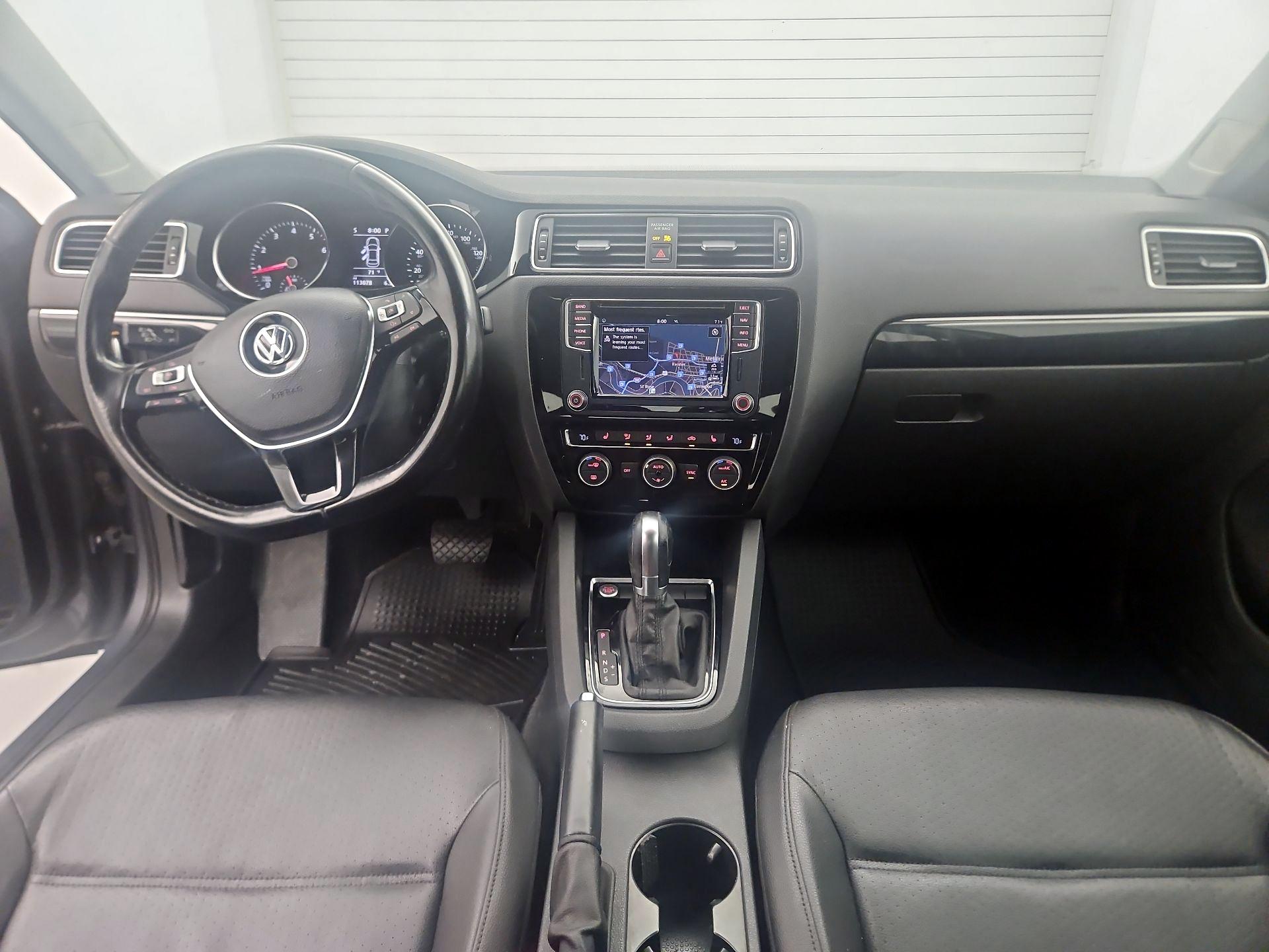 Thumbnail: 2017 Volkswagen Jetta - 9