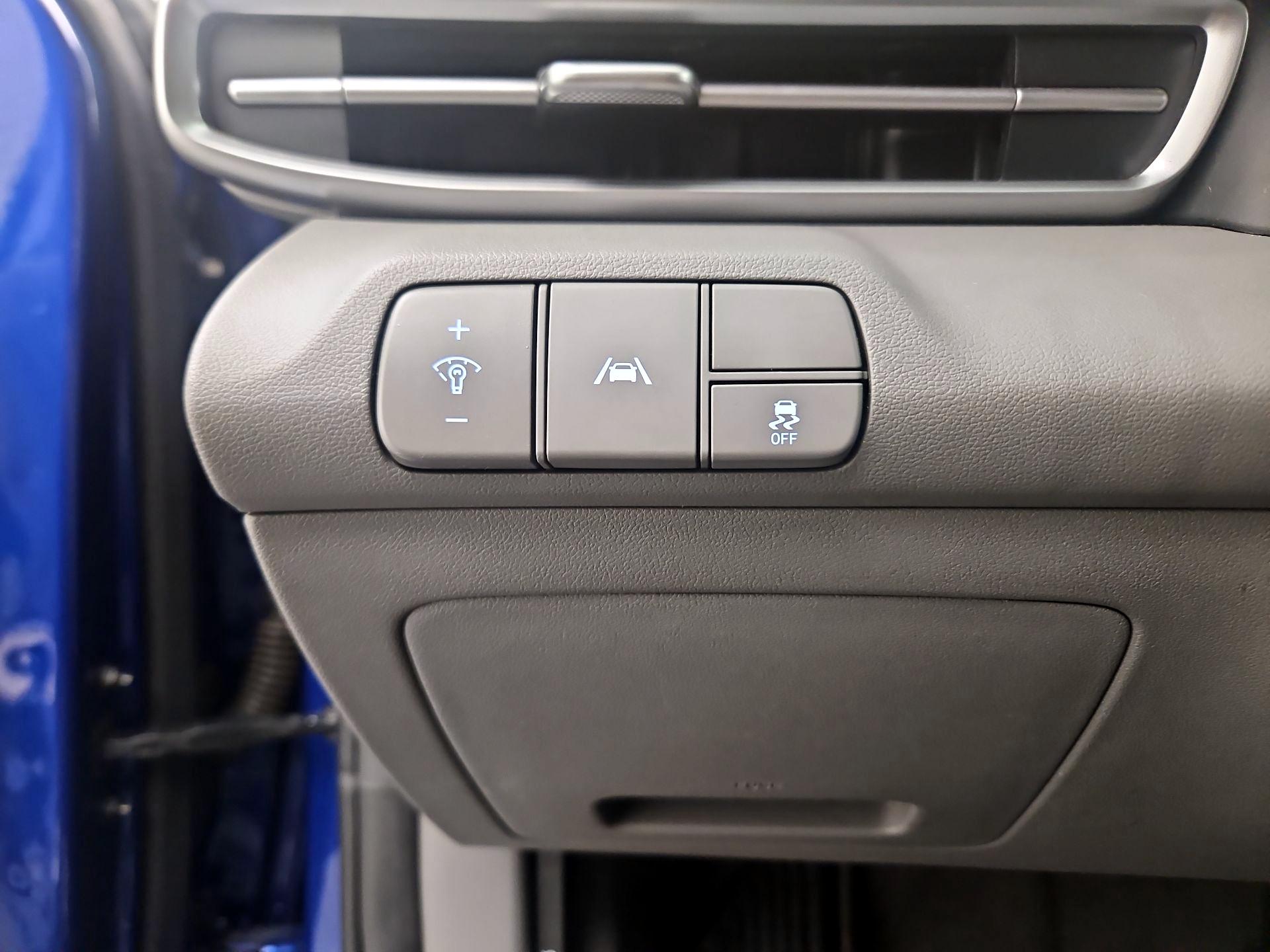 Thumbnail: 2021 Hyundai Elantra - 13