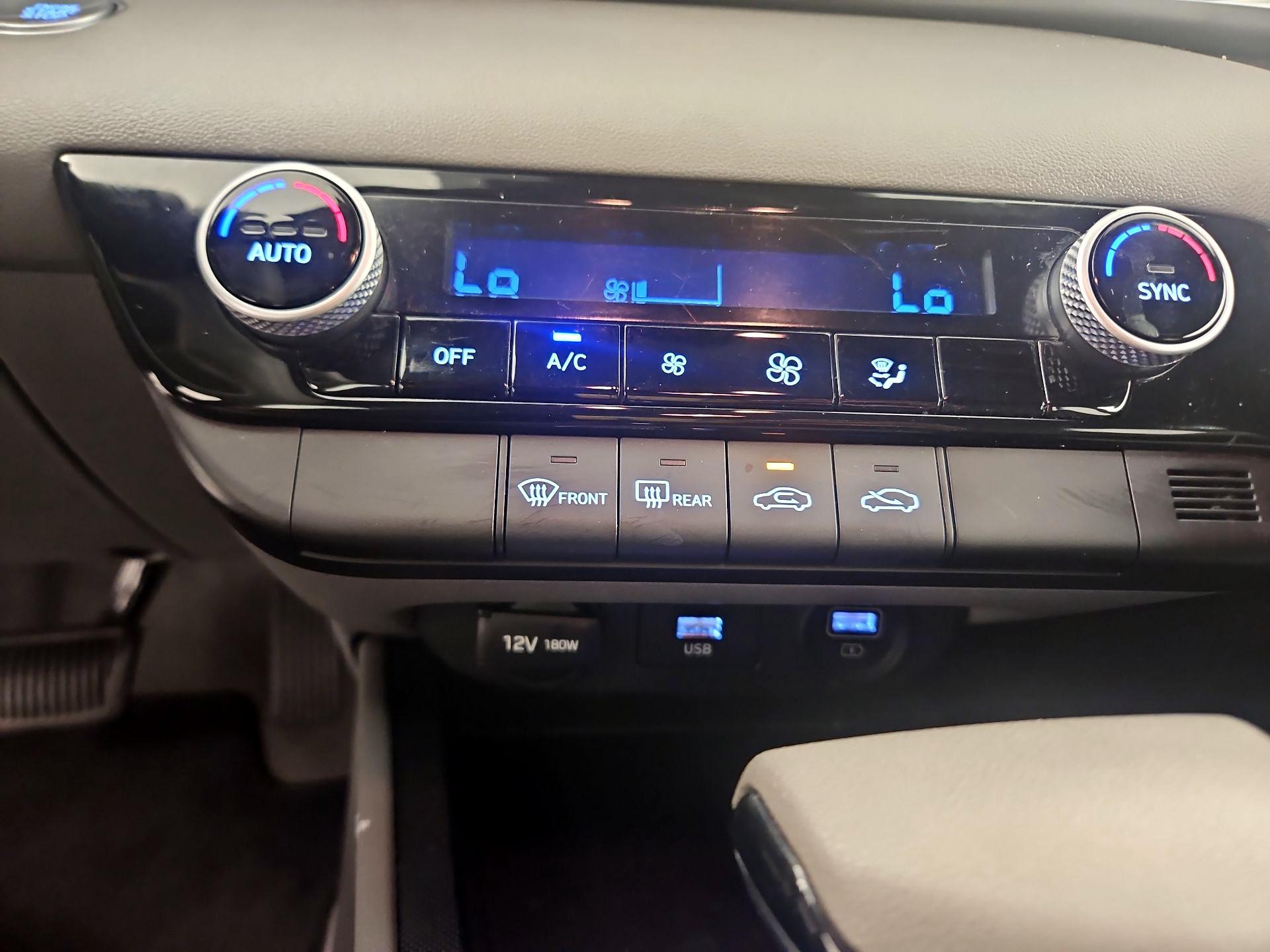 Thumbnail: 2021 Hyundai Elantra - 16