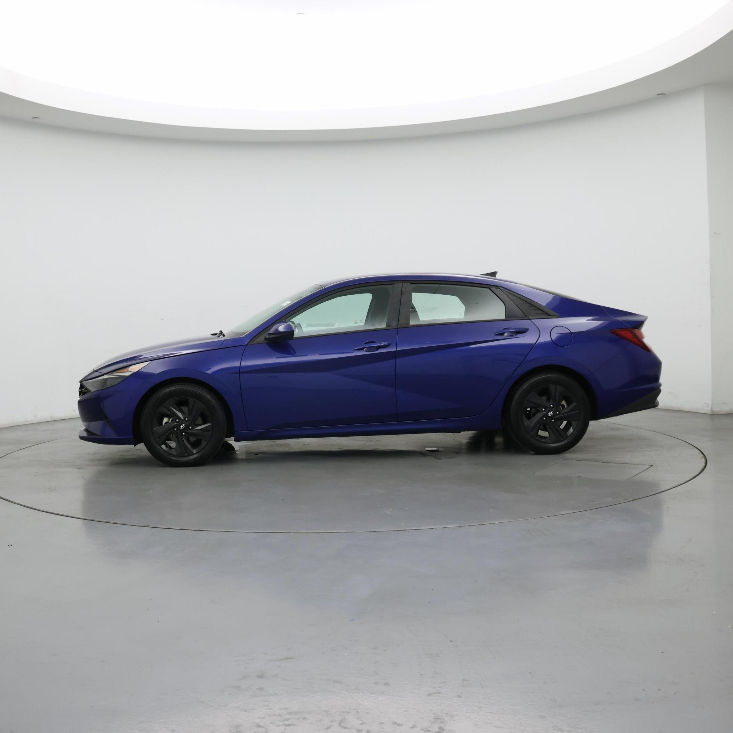 Thumbnail: 2021 Hyundai Elantra - 3