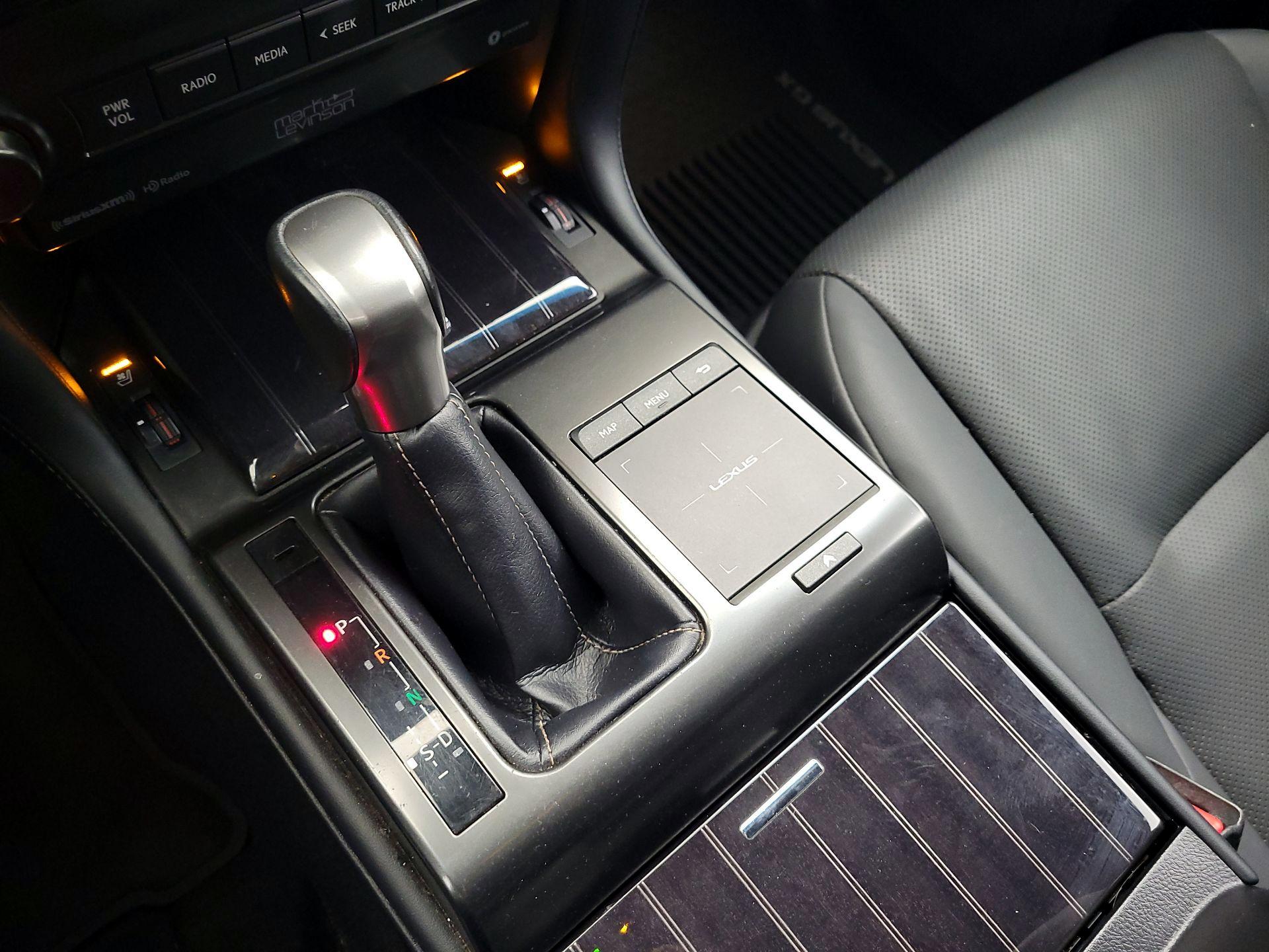 Thumbnail: 2023 Lexus GX - 18