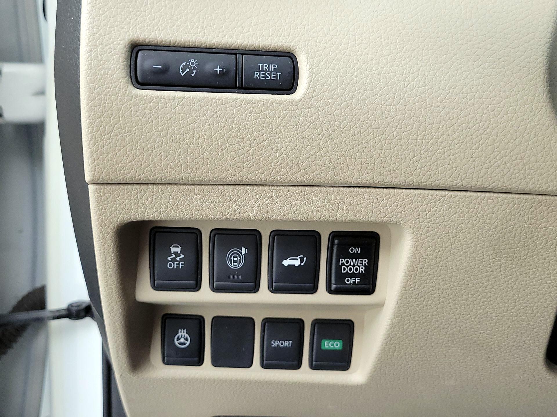 Thumbnail: 2017 Nissan Rogue - 11