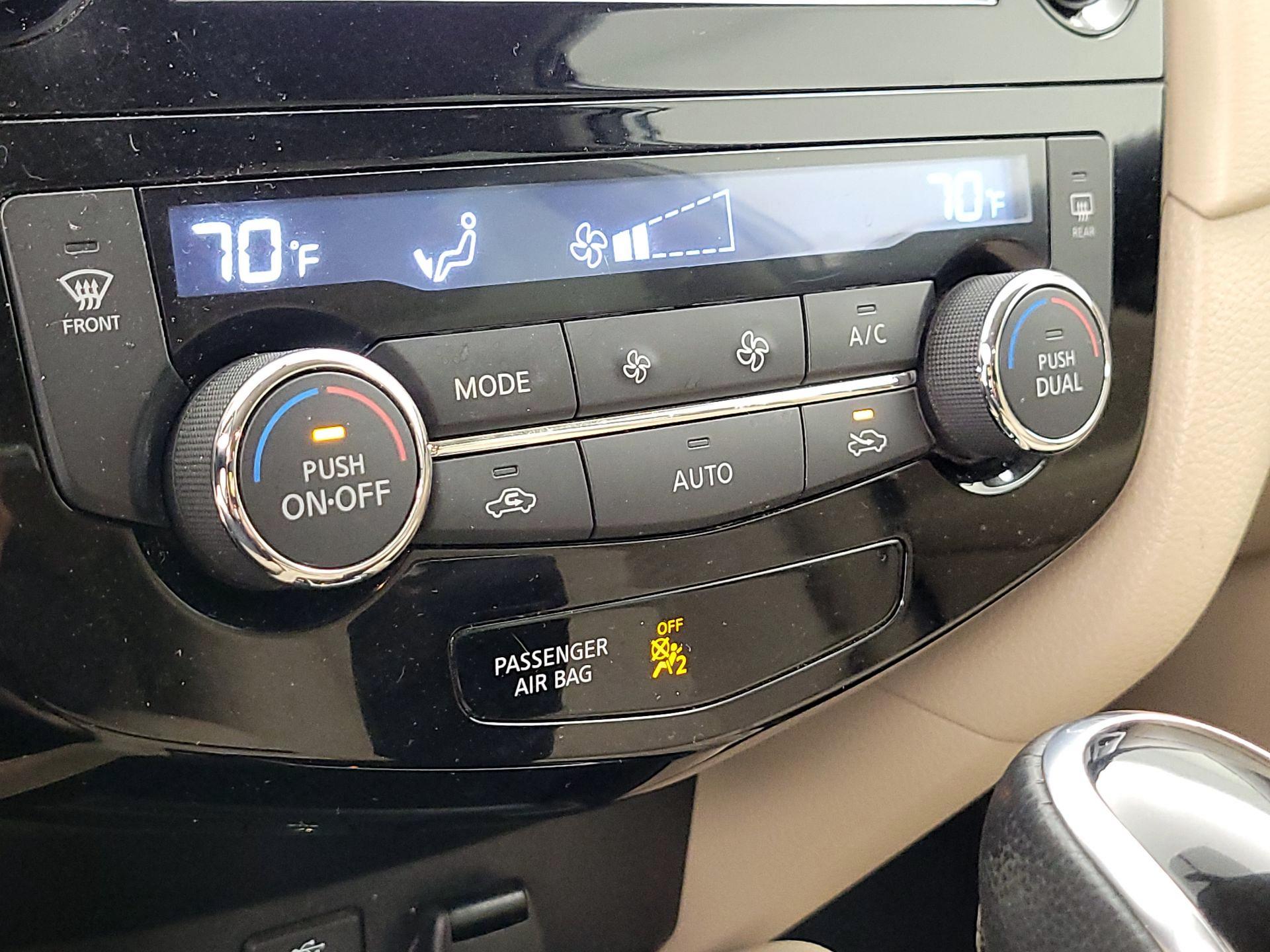 Thumbnail: 2017 Nissan Rogue - 14