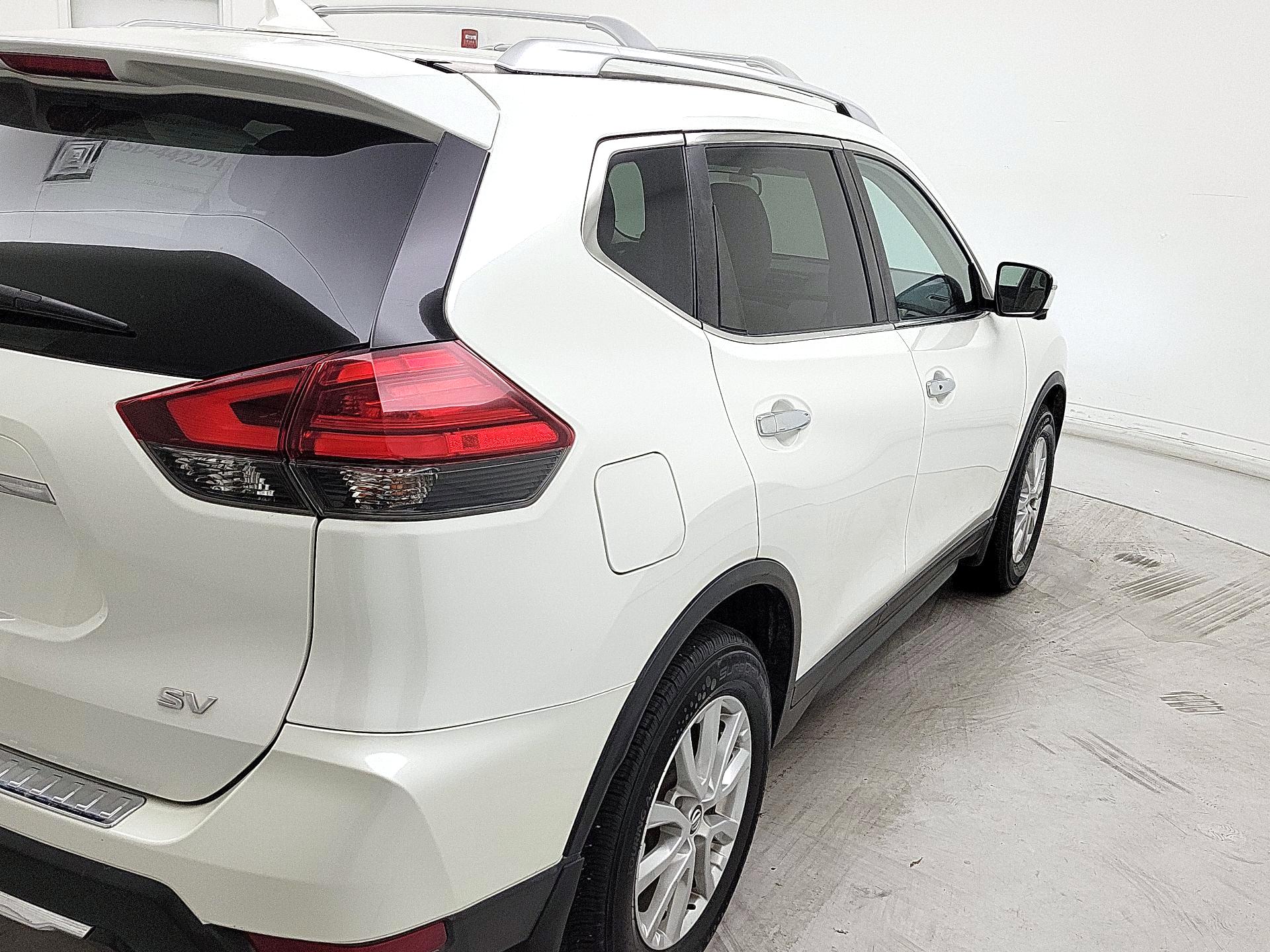 Thumbnail: 2017 Nissan Rogue - 5