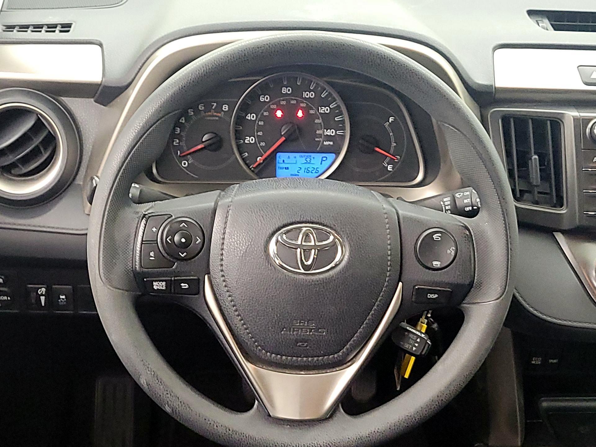 Thumbnail: 2015 Toyota RAV4 - 10