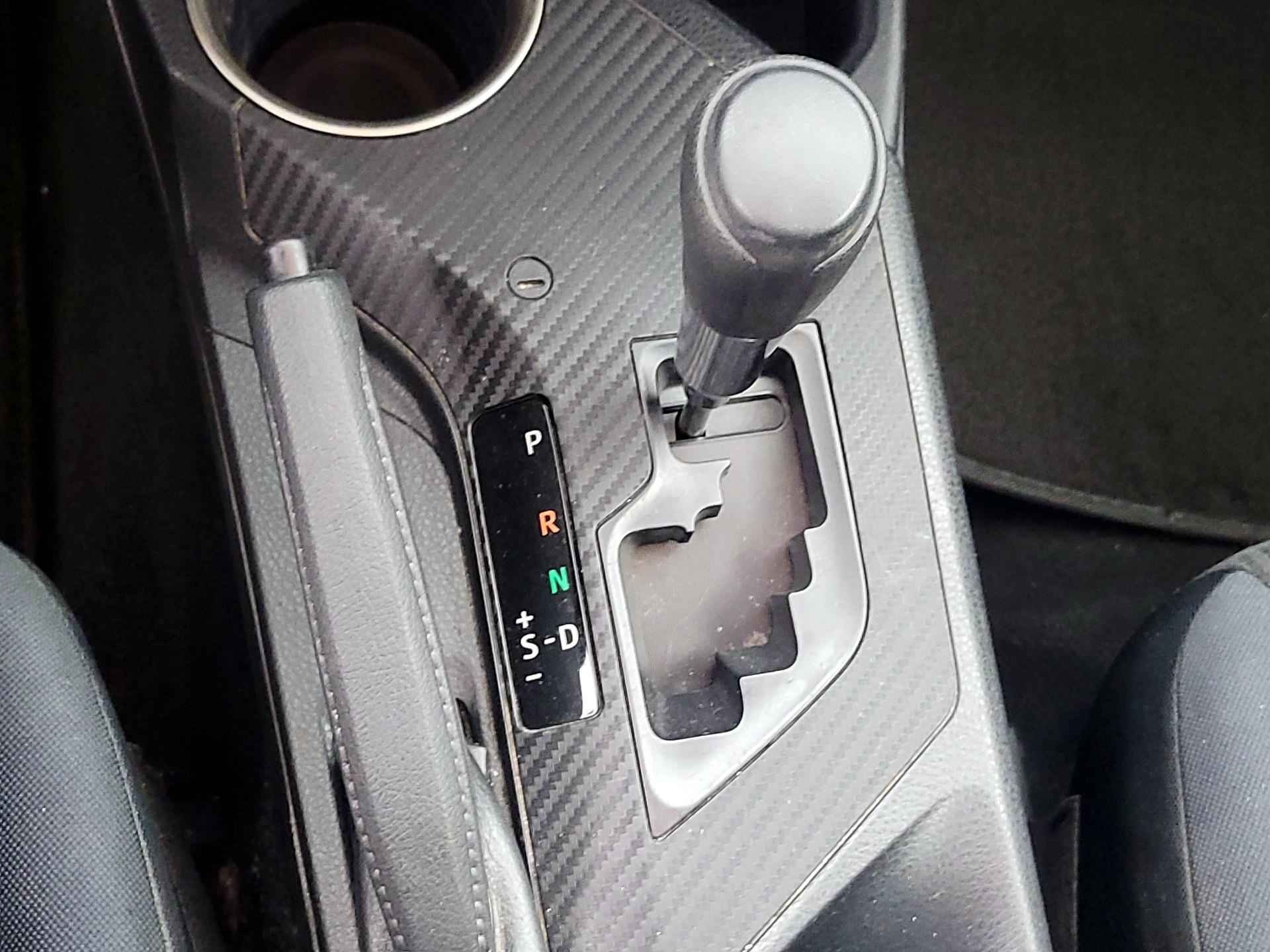 Thumbnail: 2015 Toyota RAV4 - 17