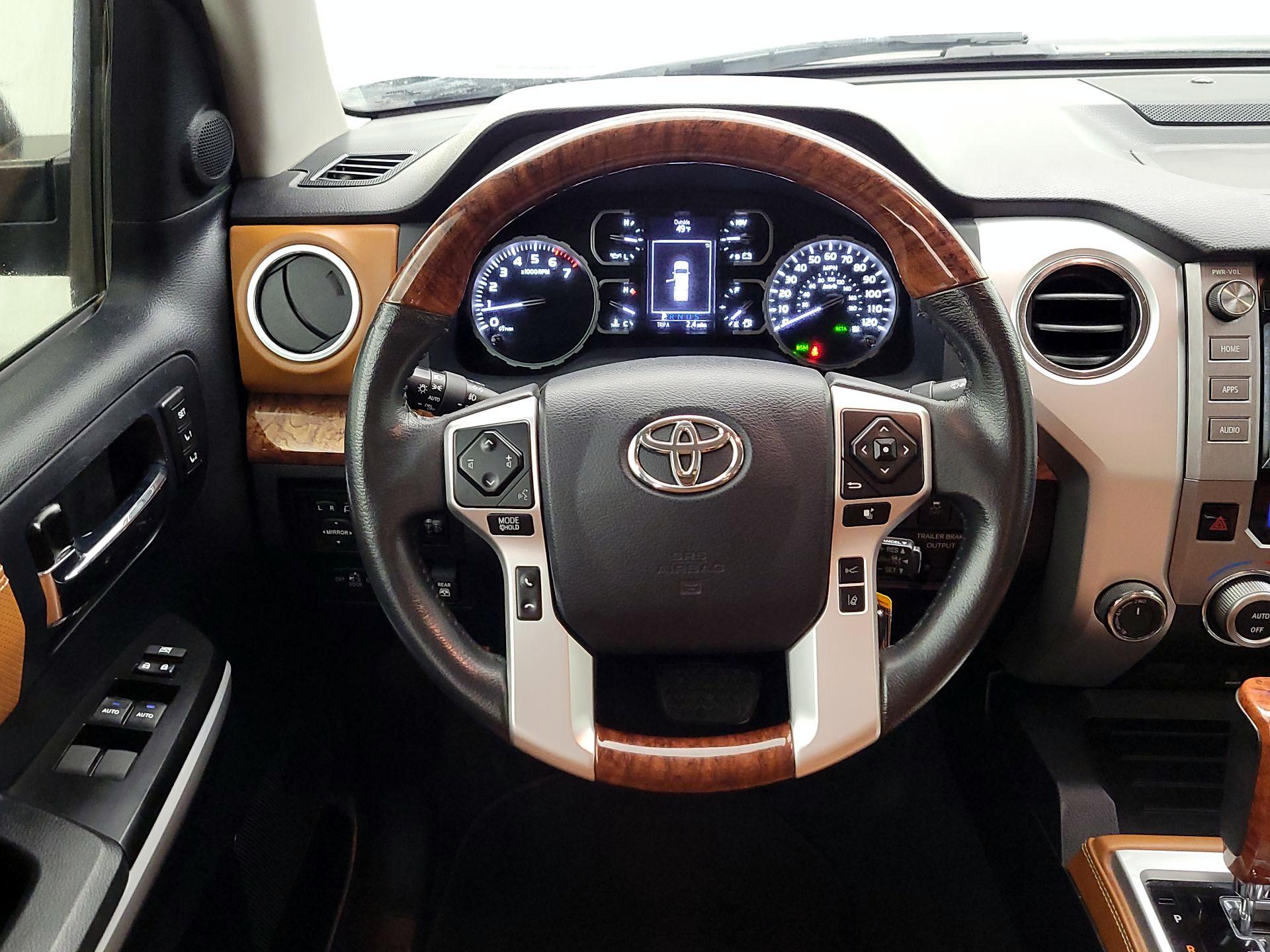 Thumbnail: 2019 Toyota Tundra - 10