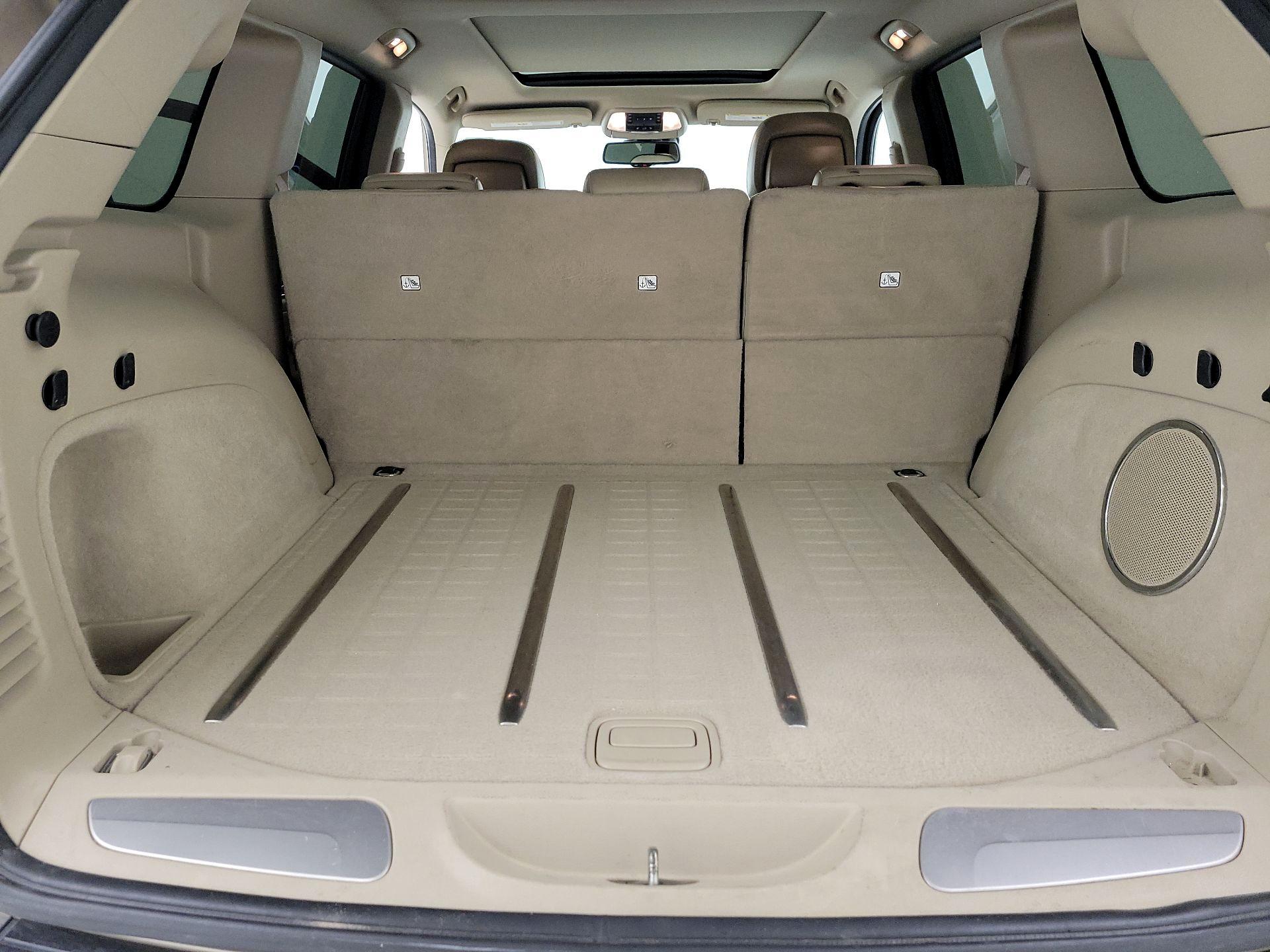 Thumbnail: 2015 Jeep Grand Cherokee - 16