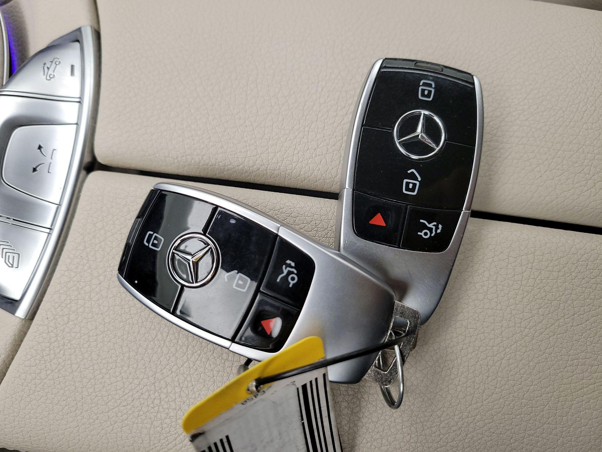 Thumbnail: 2020 Mercedes-Benz E-Class - 20