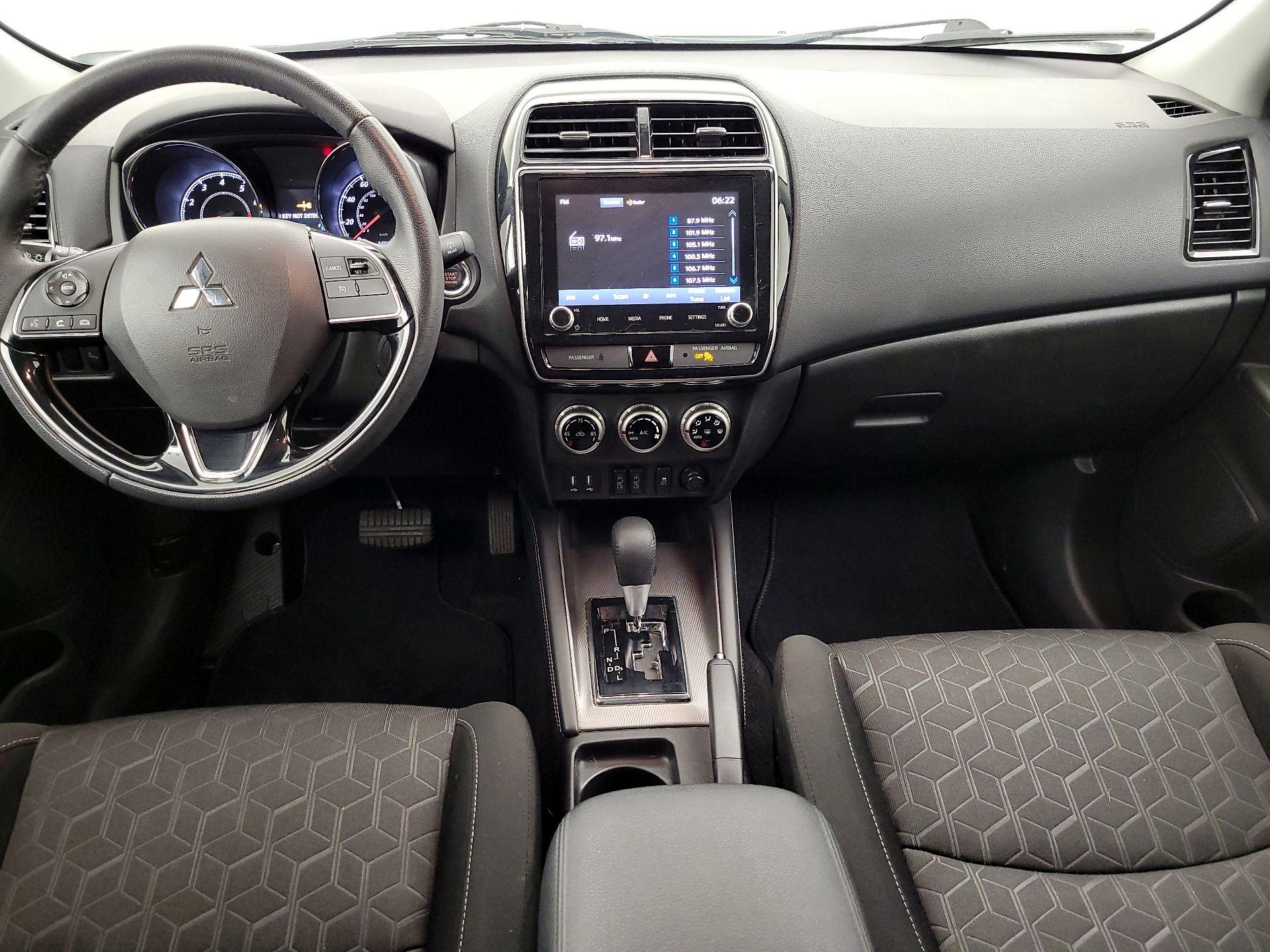 Thumbnail: 2020 Mitsubishi Outlander Sport - 9