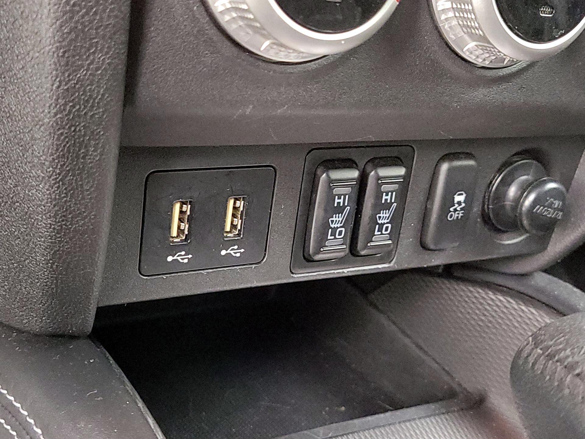 Thumbnail: 2020 Mitsubishi Outlander Sport - 18