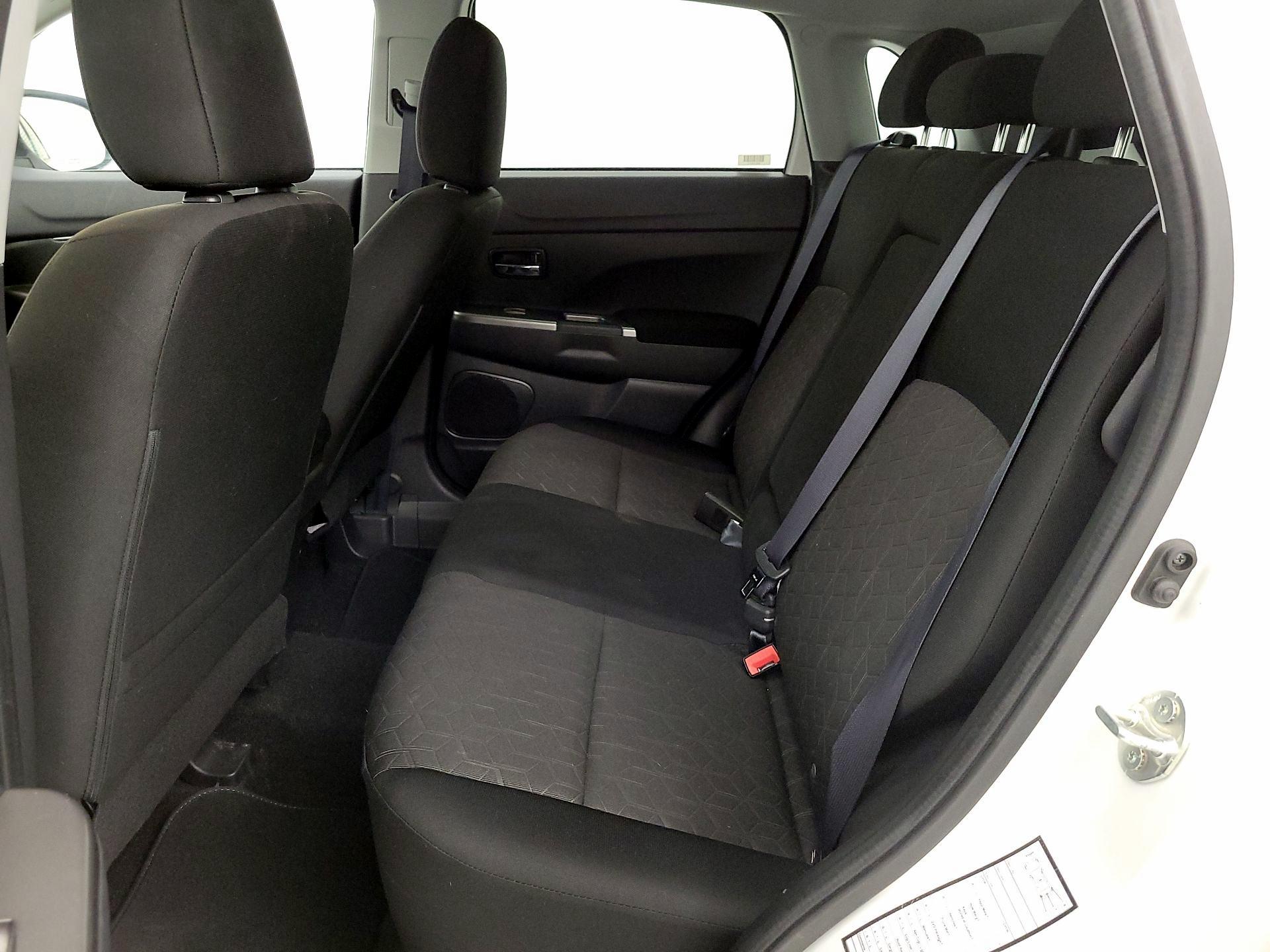 Thumbnail: 2020 Mitsubishi Outlander Sport - 19