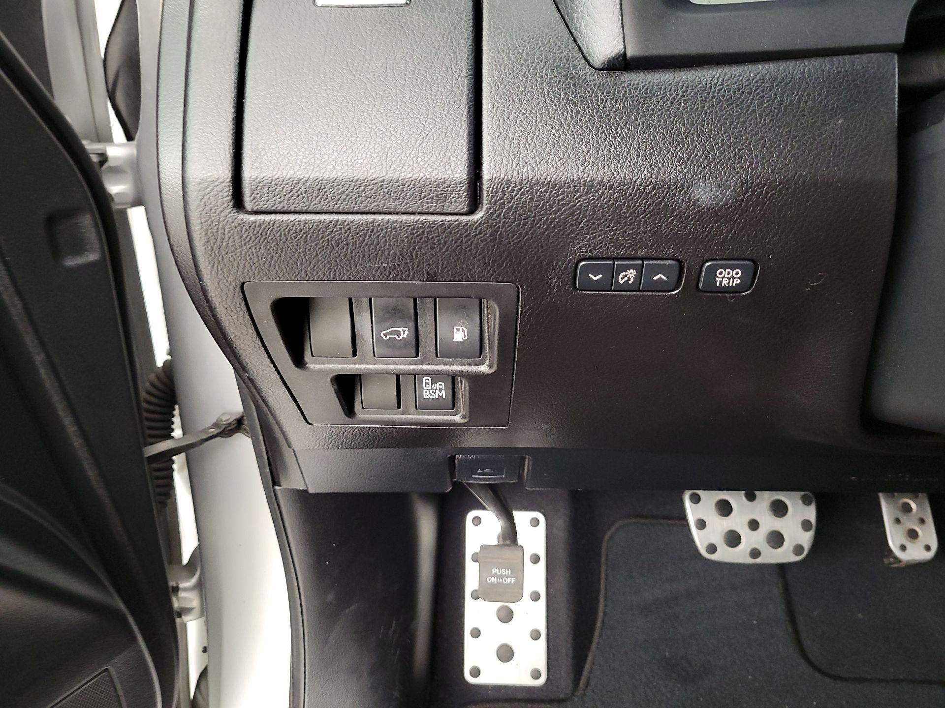 Thumbnail: 2015 Lexus RX - 13