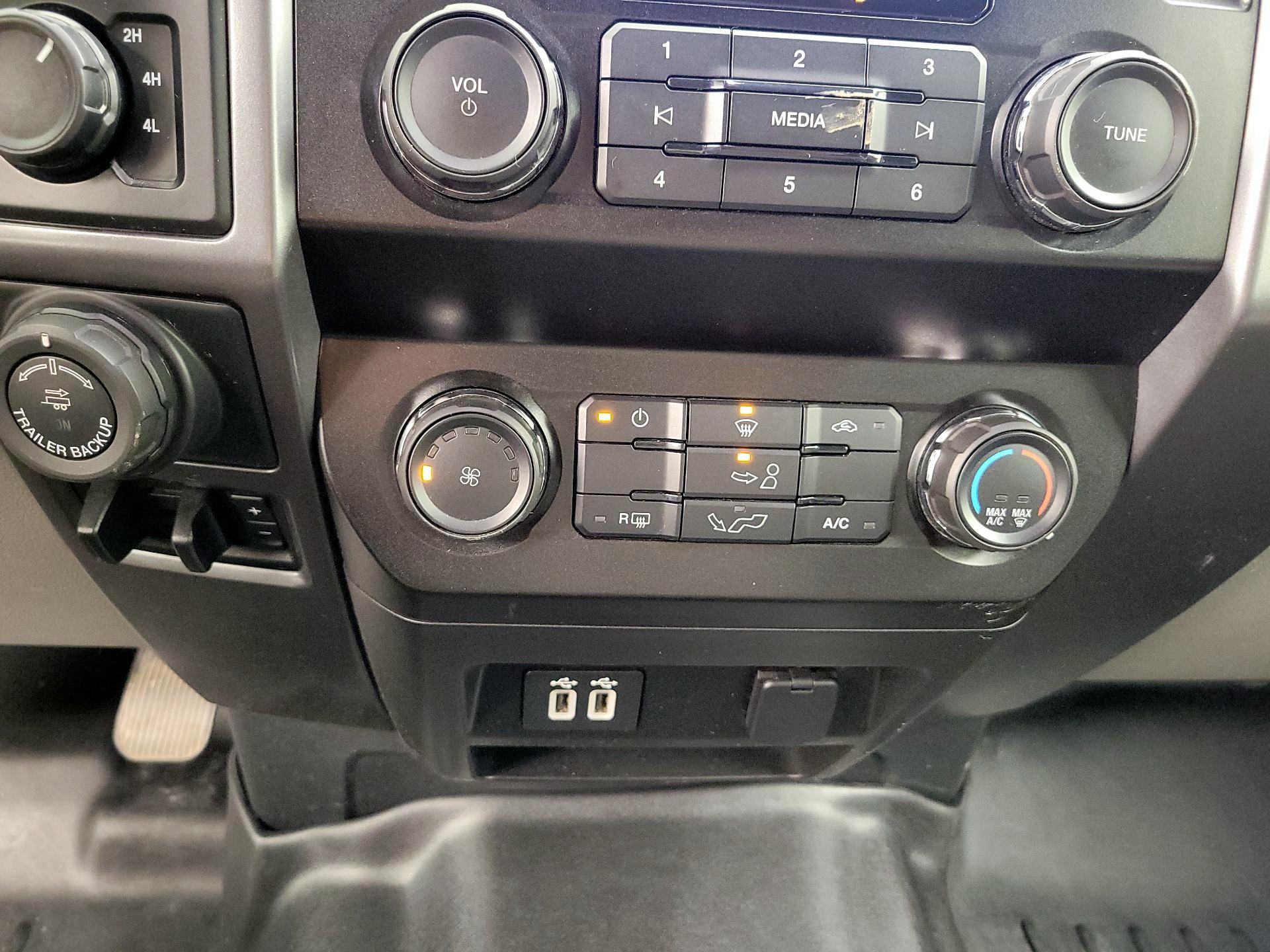 Thumbnail: 2019 Ford F-150 - 16