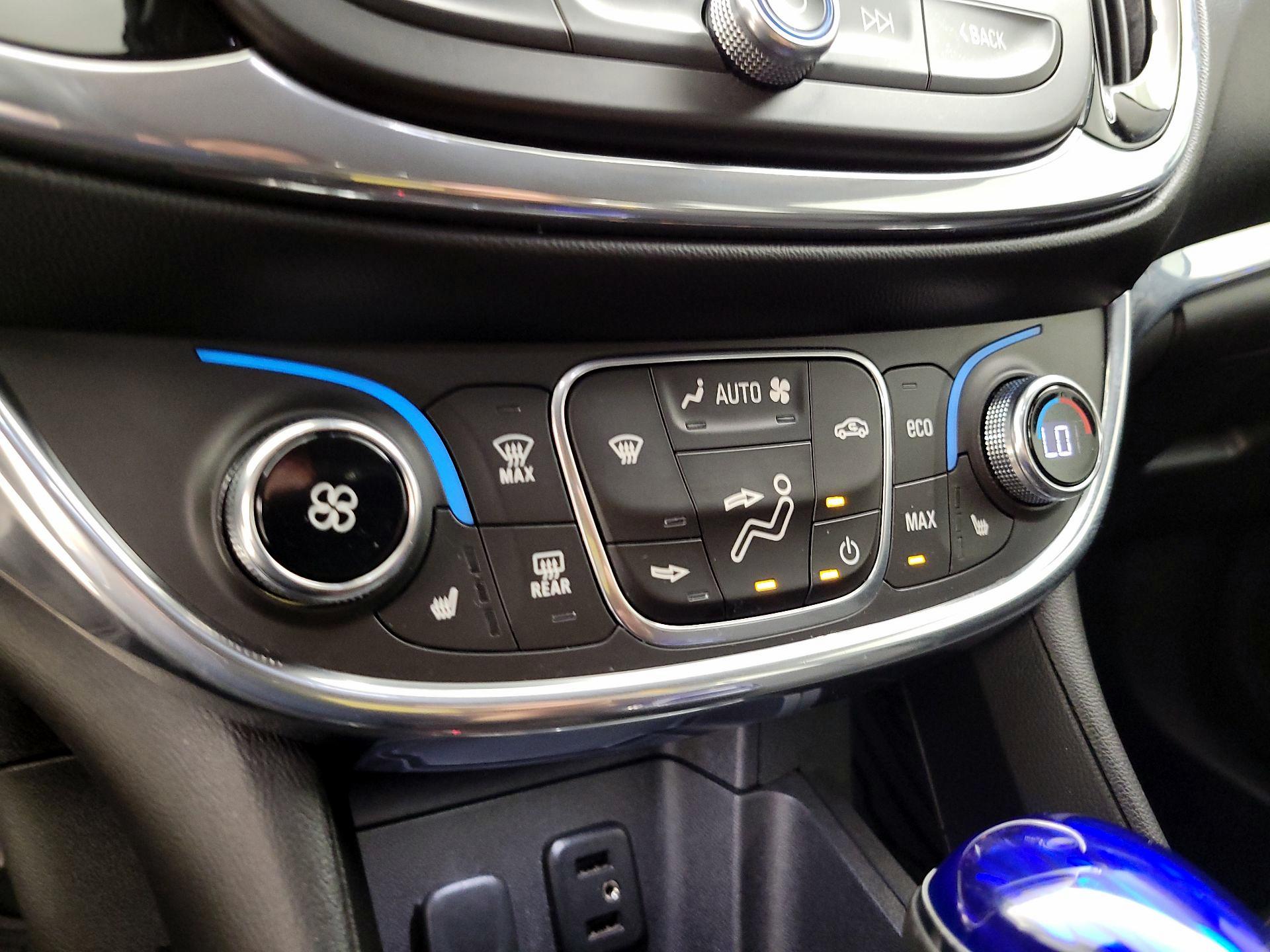 Thumbnail: 2016 Chevrolet Volt - 14