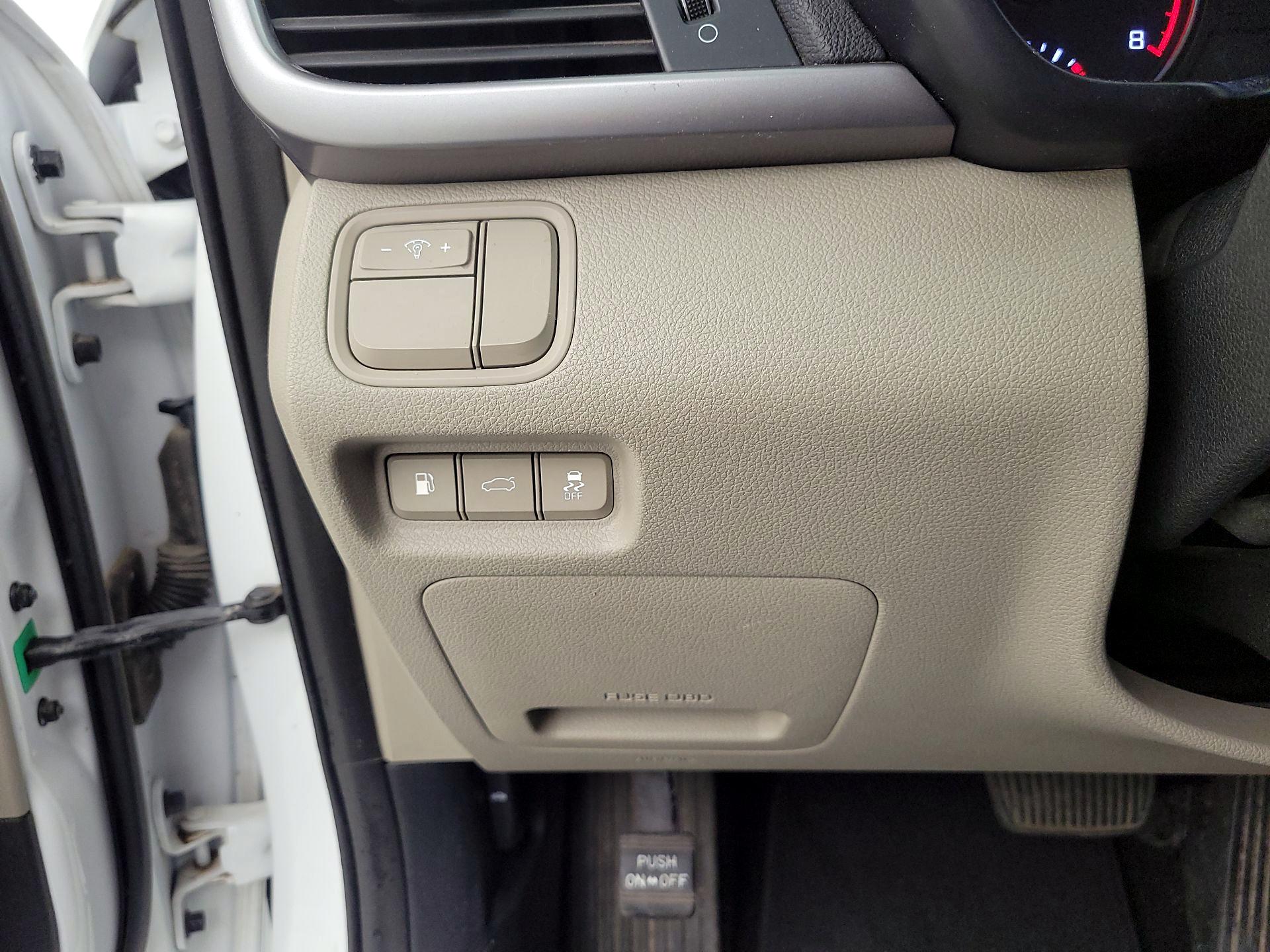 Thumbnail: 2016 Kia Optima - 13