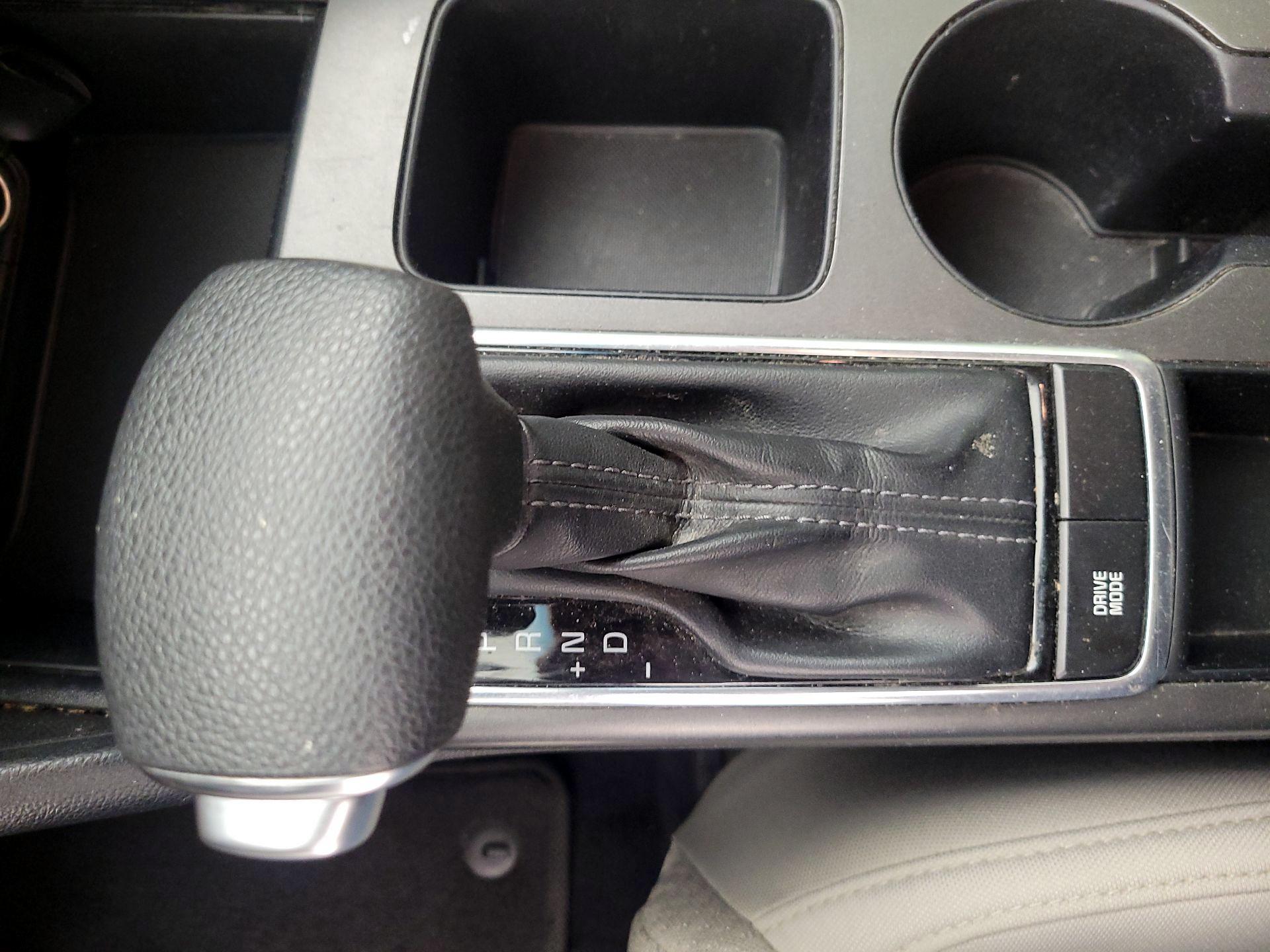 Thumbnail: 2016 Kia Optima - 17