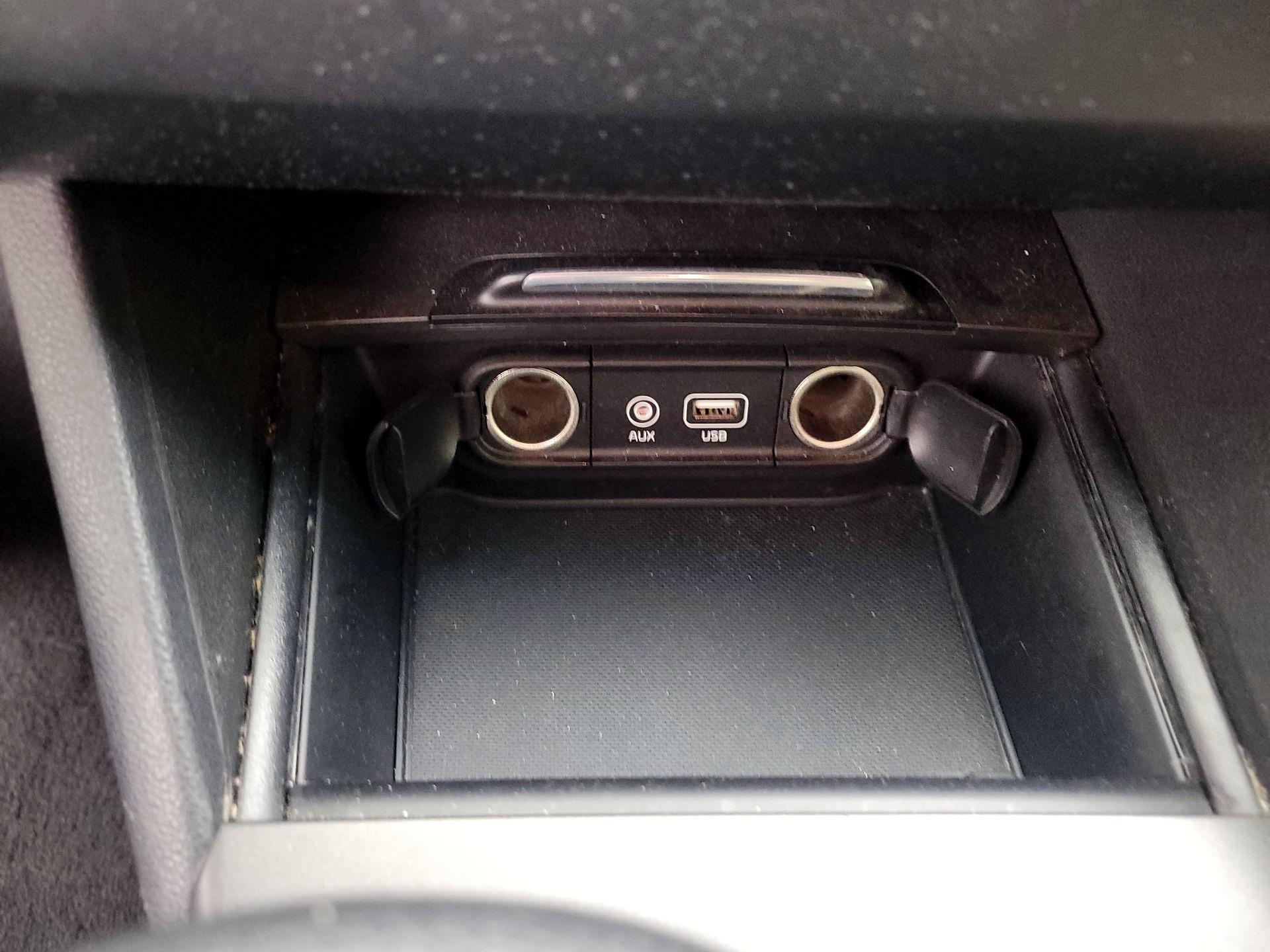 Thumbnail: 2016 Kia Optima - 18