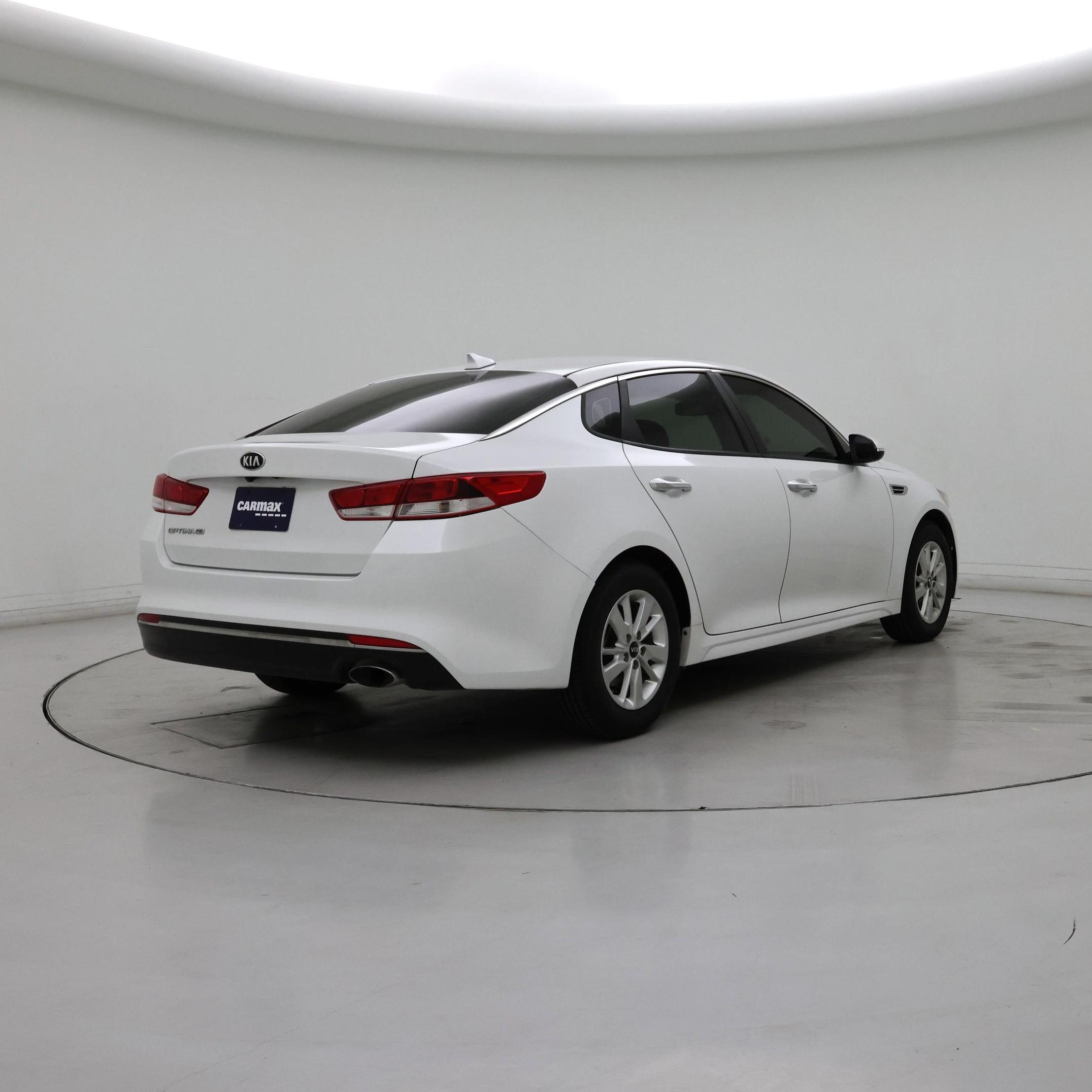 Thumbnail: 2016 Kia Optima - 8