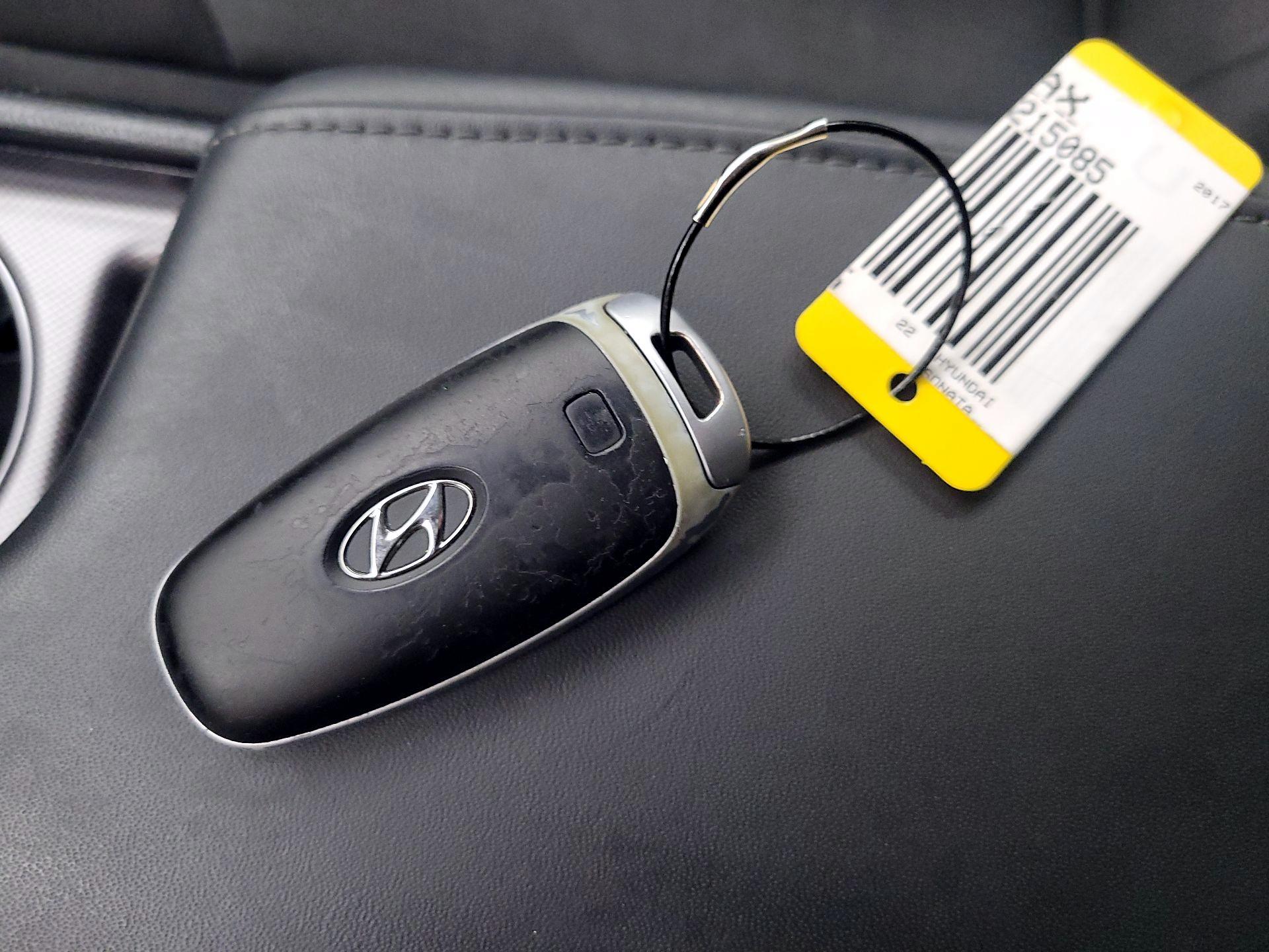 Thumbnail: 2020 Hyundai Sonata - 18