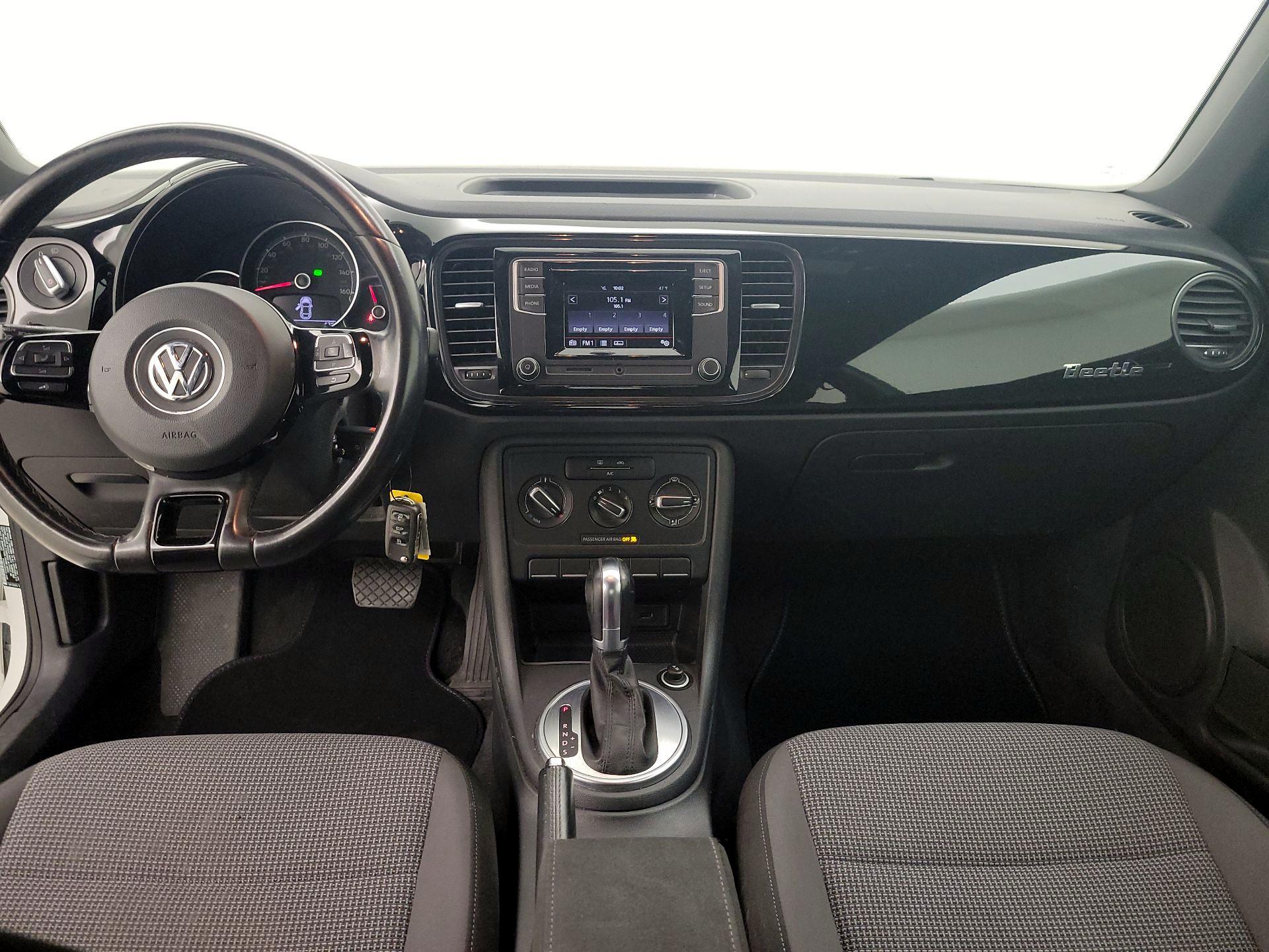 Thumbnail: 2019 Volkswagen Beetle - 9