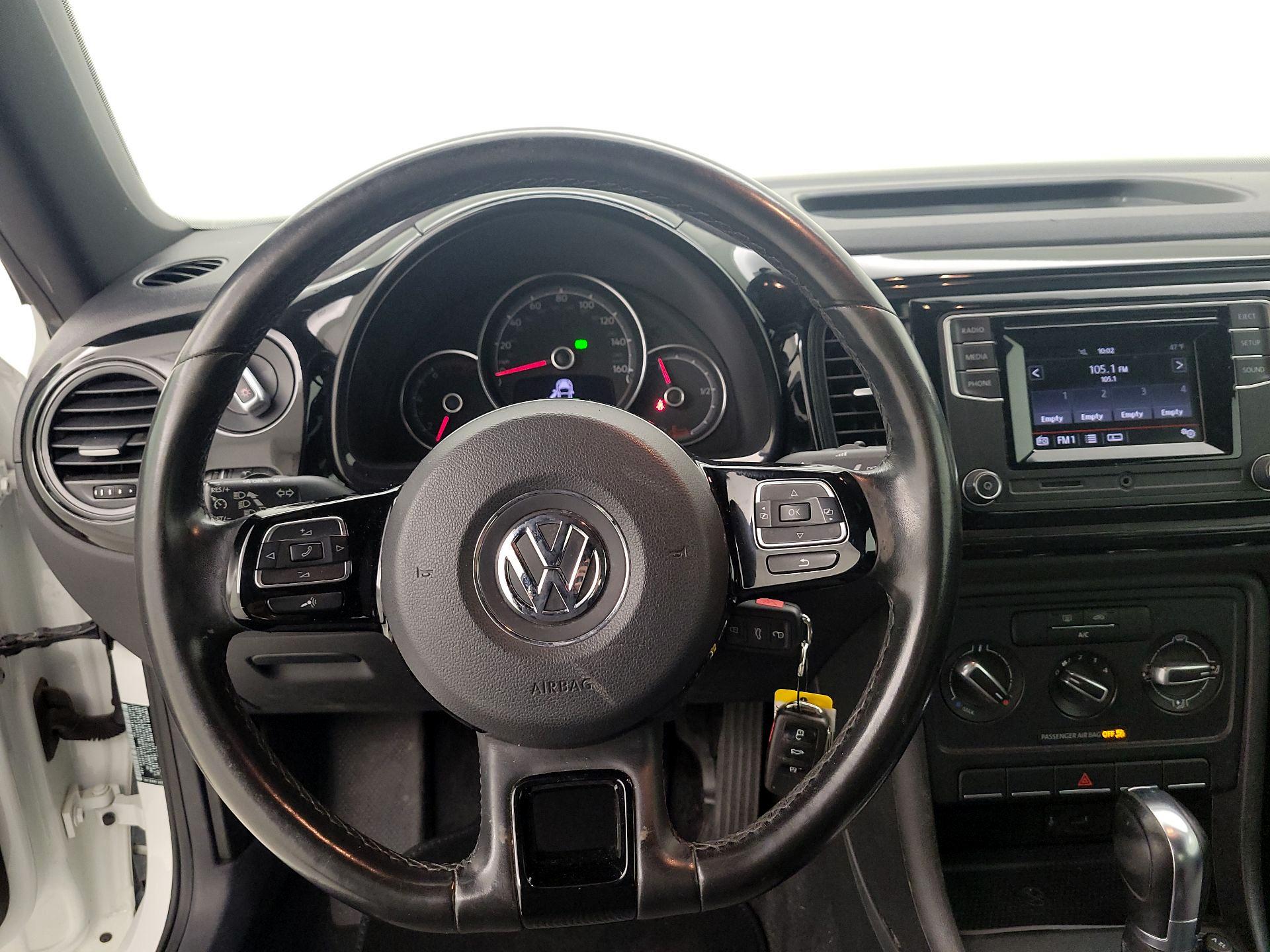 Thumbnail: 2019 Volkswagen Beetle - 10