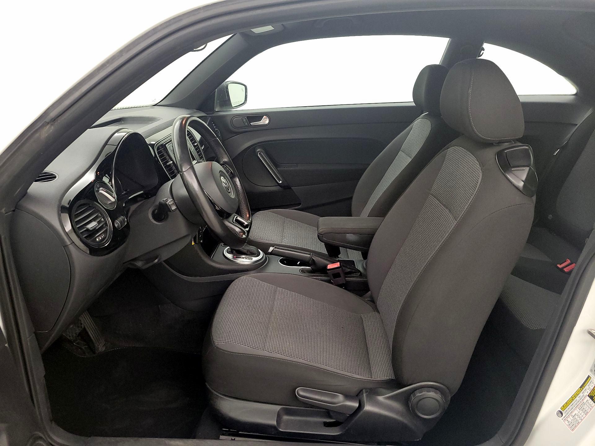 Thumbnail: 2019 Volkswagen Beetle - 11