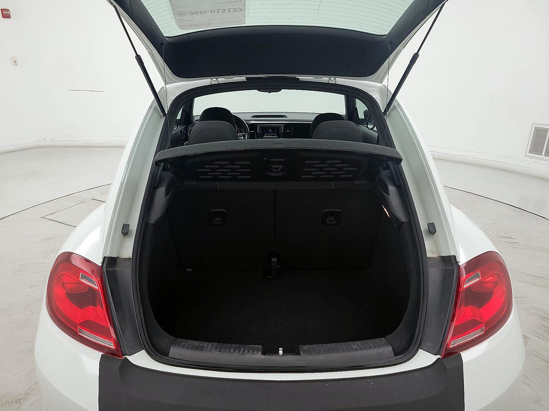 Thumbnail: 2019 Volkswagen Beetle - 19