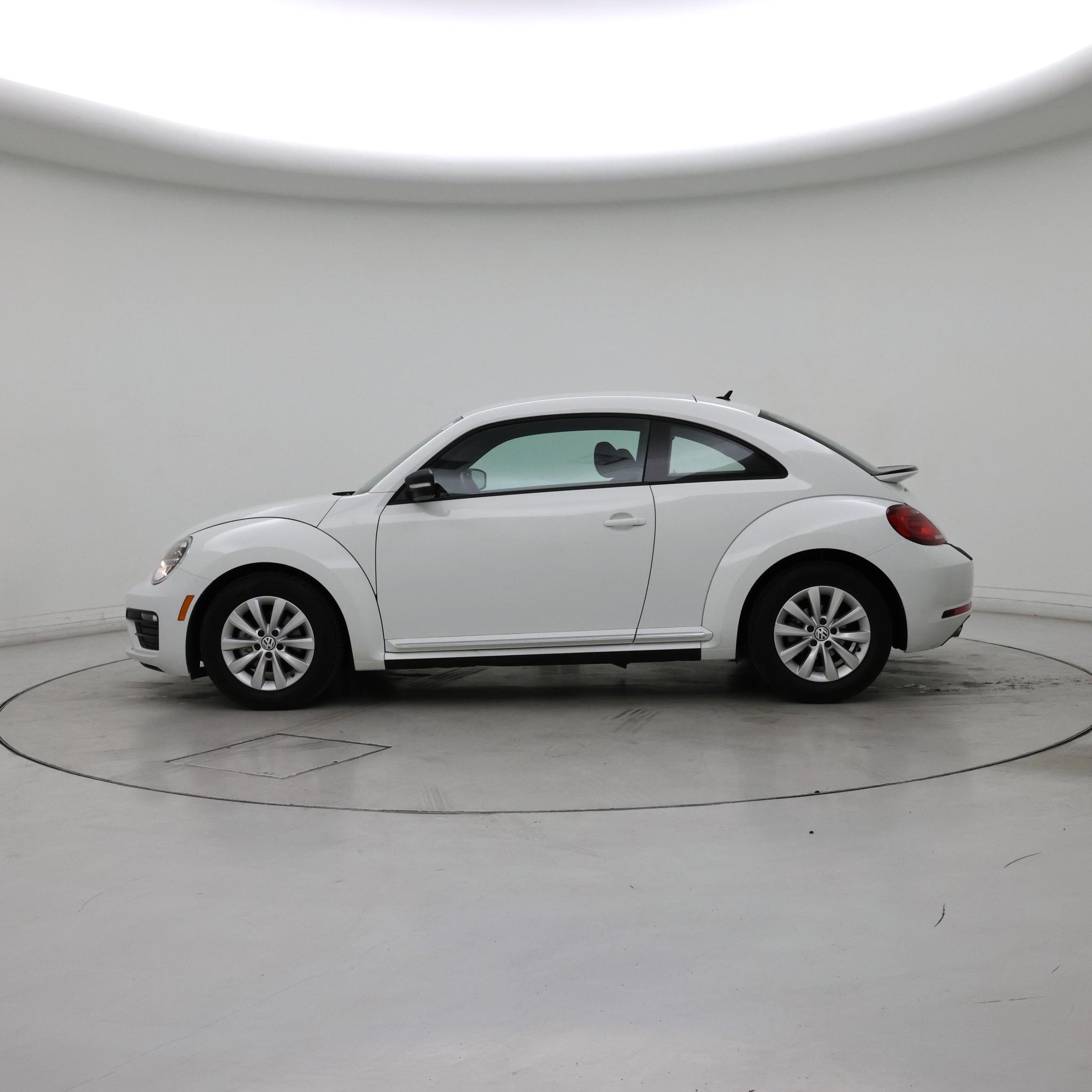 Thumbnail: 2019 Volkswagen Beetle - 3