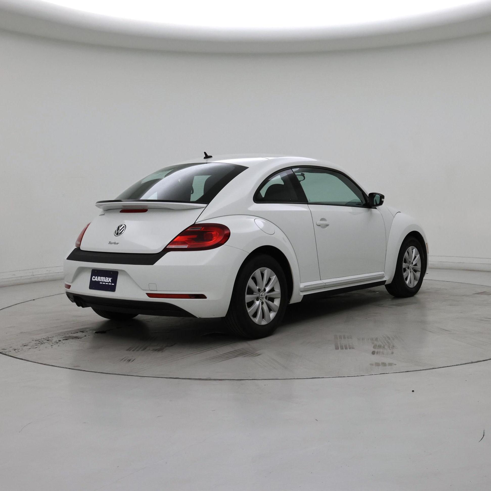 Thumbnail: 2019 Volkswagen Beetle - 8