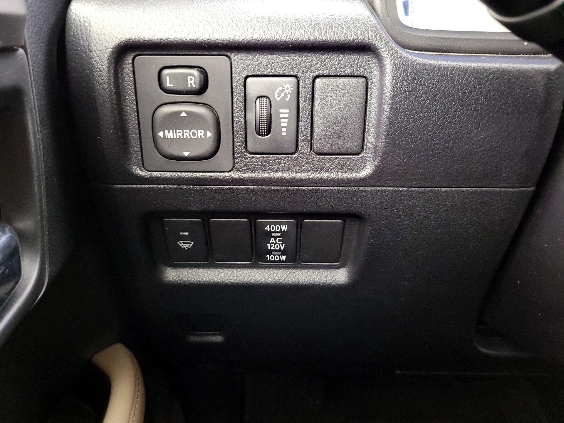 Thumbnail: 2018 Toyota 4Runner - 13