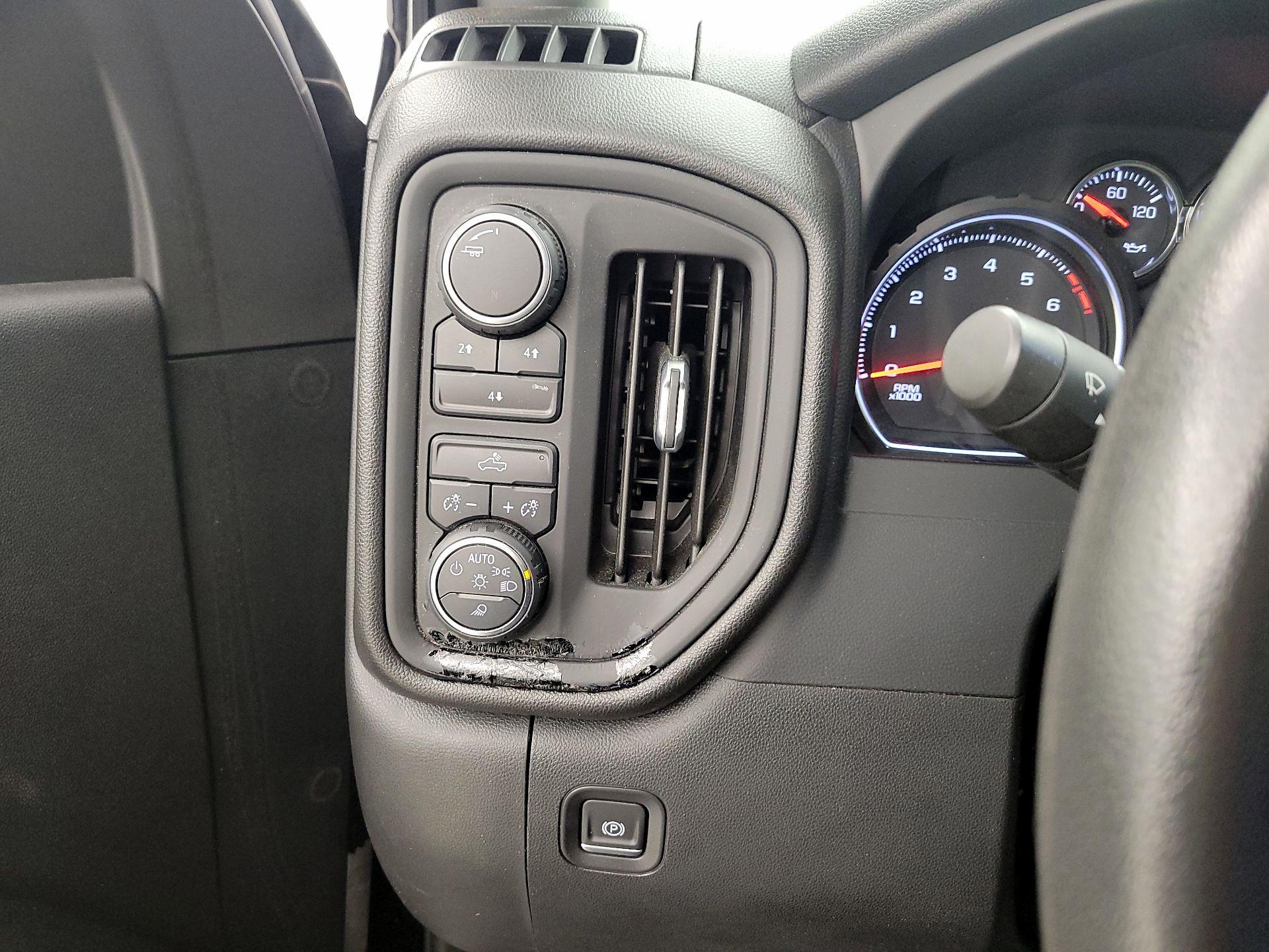 Thumbnail: 2021 Chevrolet Silverado 2500 - 13