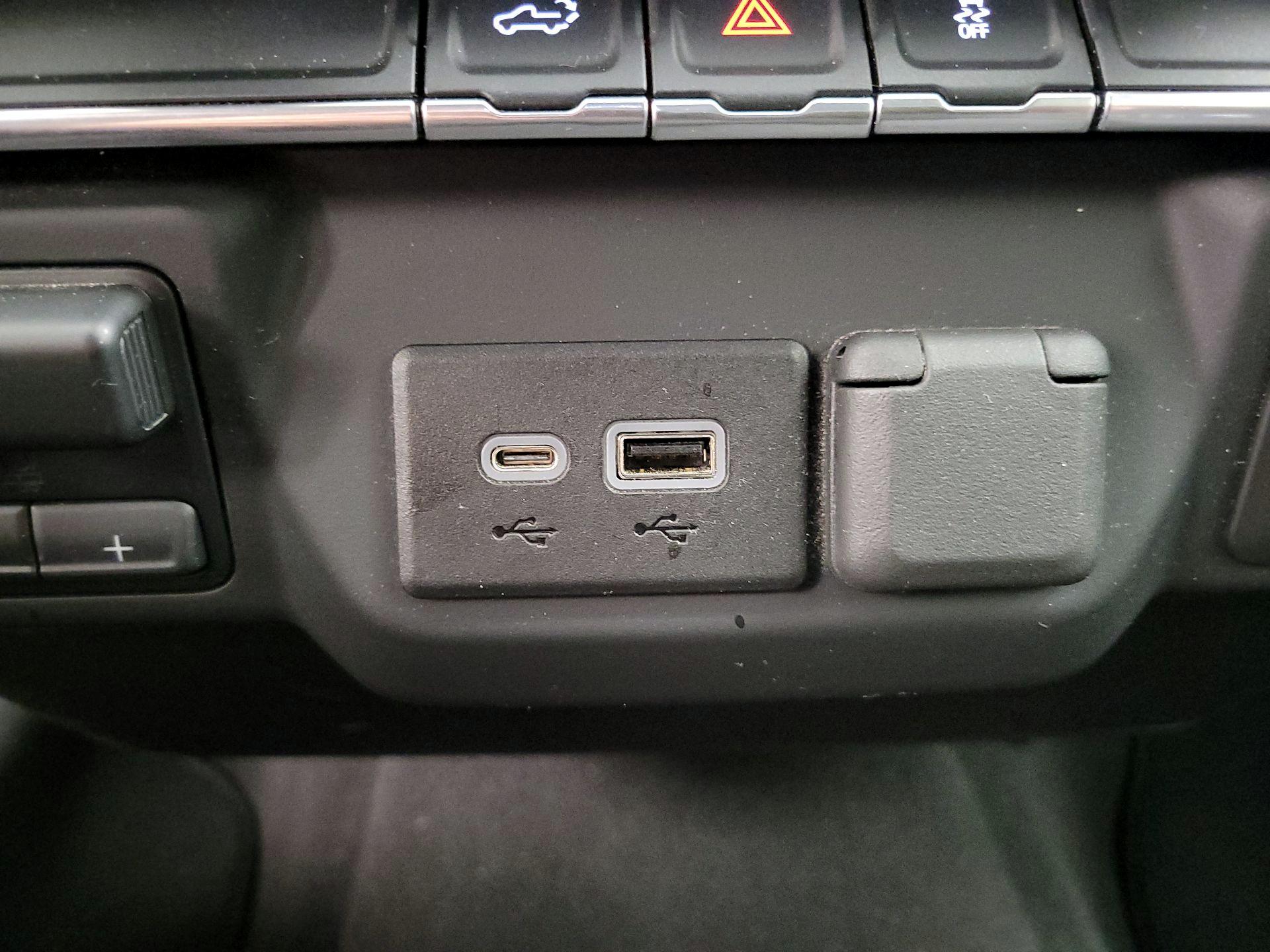 Thumbnail: 2021 Chevrolet Silverado 2500 - 18