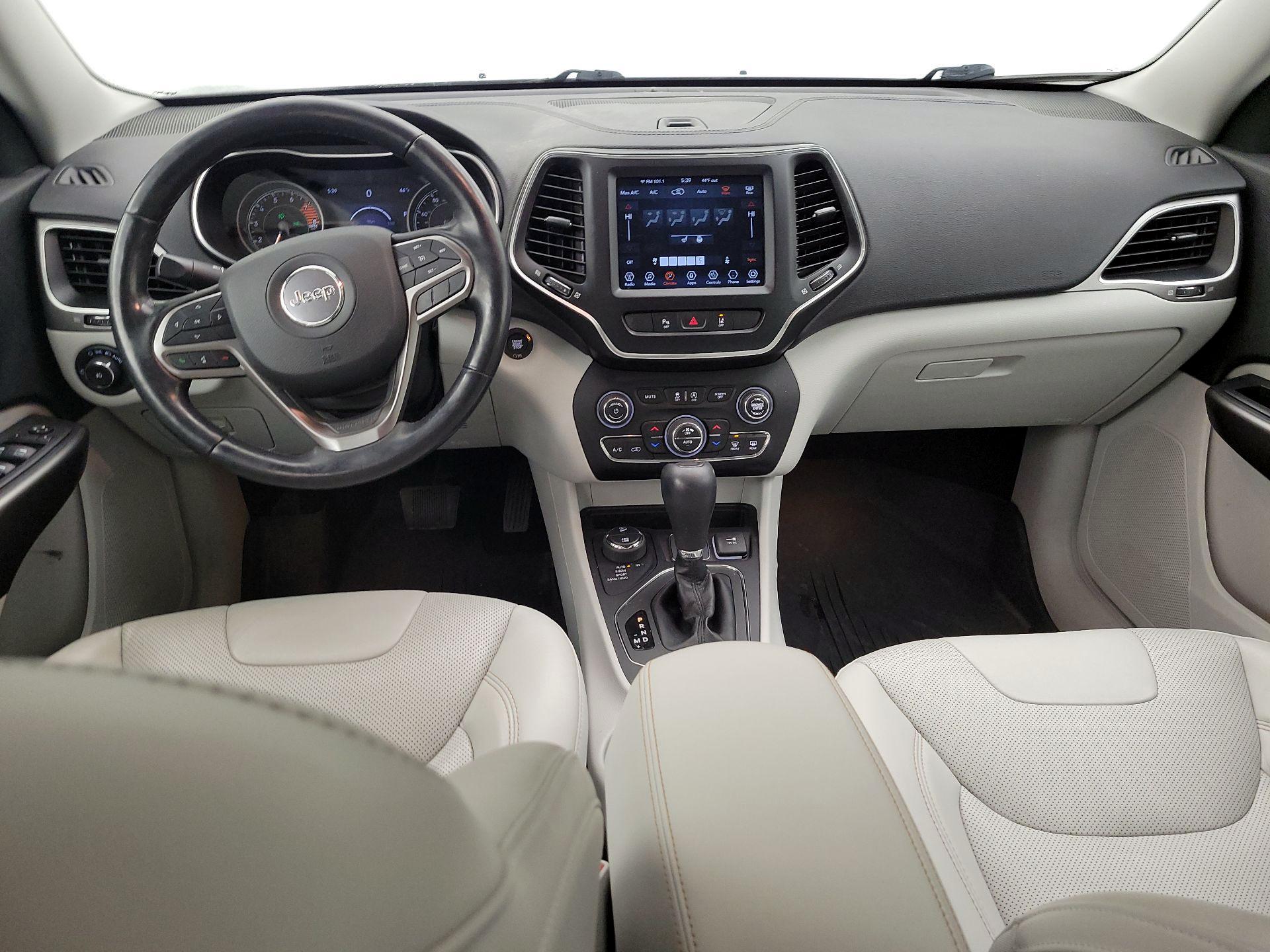 Thumbnail: 2021 Jeep Cherokee - 9