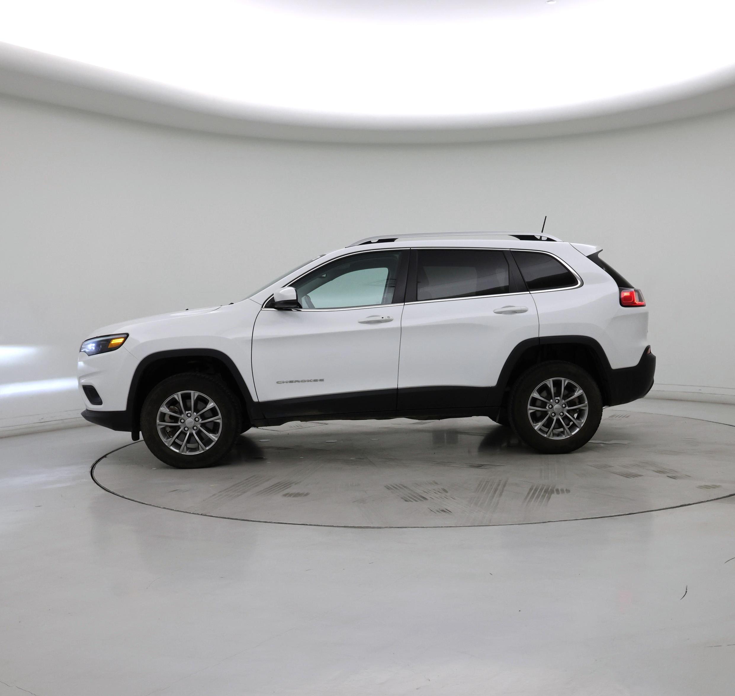 Thumbnail: 2021 Jeep Cherokee - 3