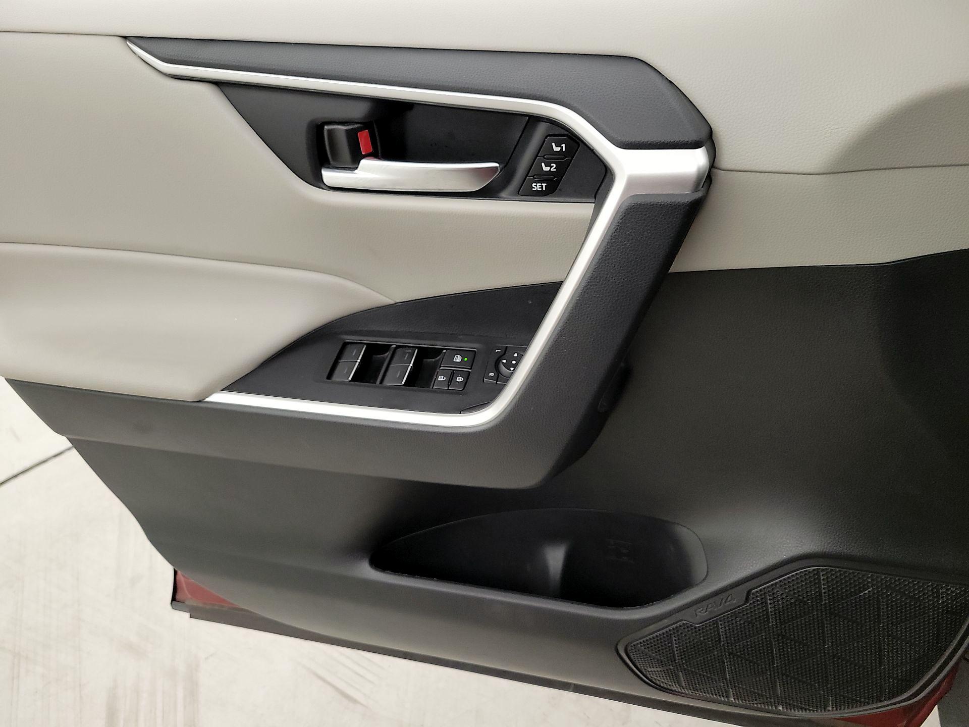 Thumbnail: 2024 Toyota RAV4 - 12