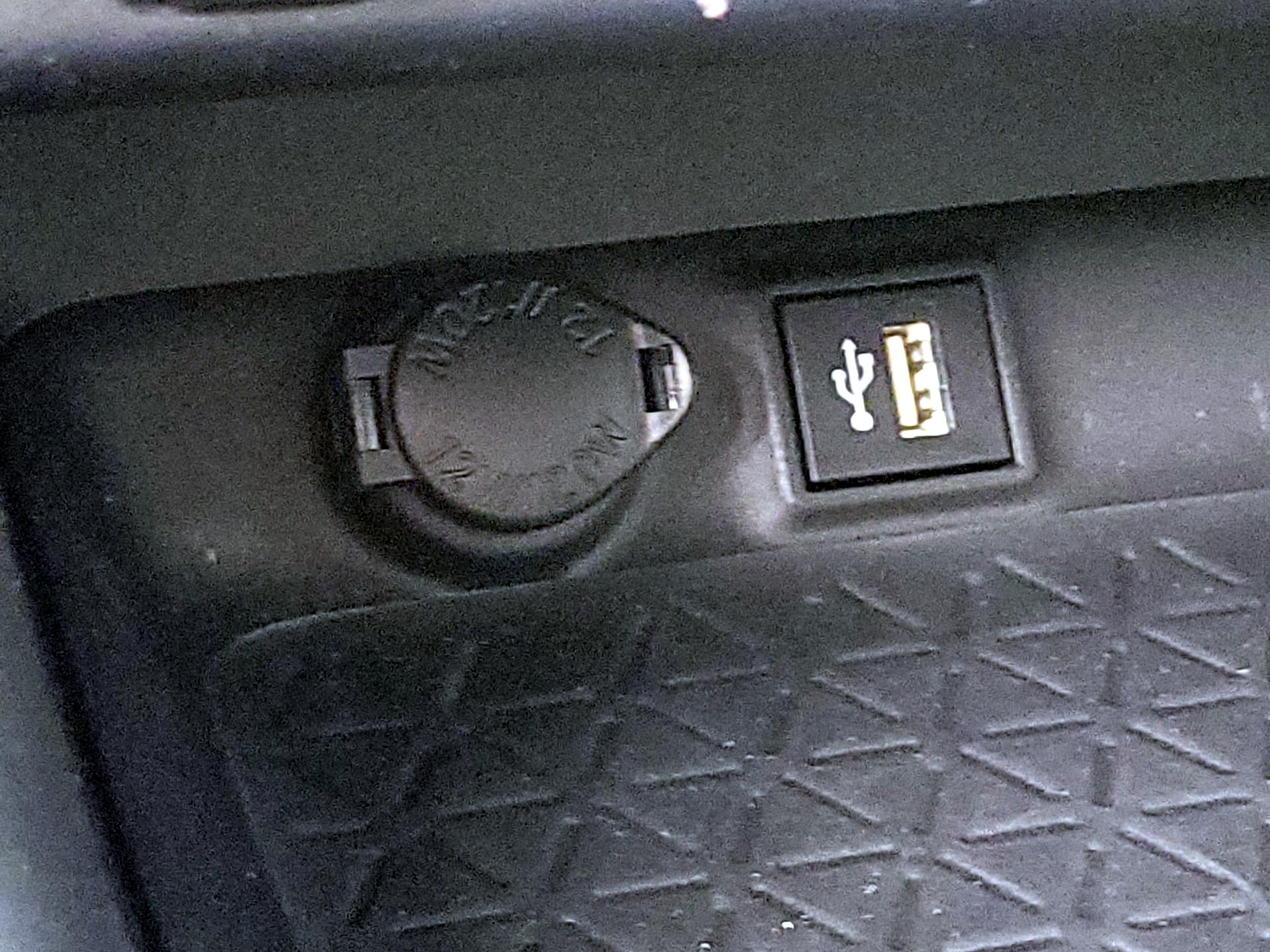 Thumbnail: 2024 Toyota RAV4 - 17