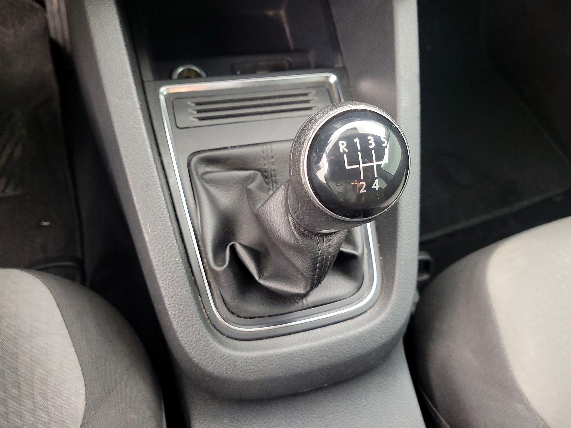 Thumbnail: 2017 Volkswagen Jetta - 13