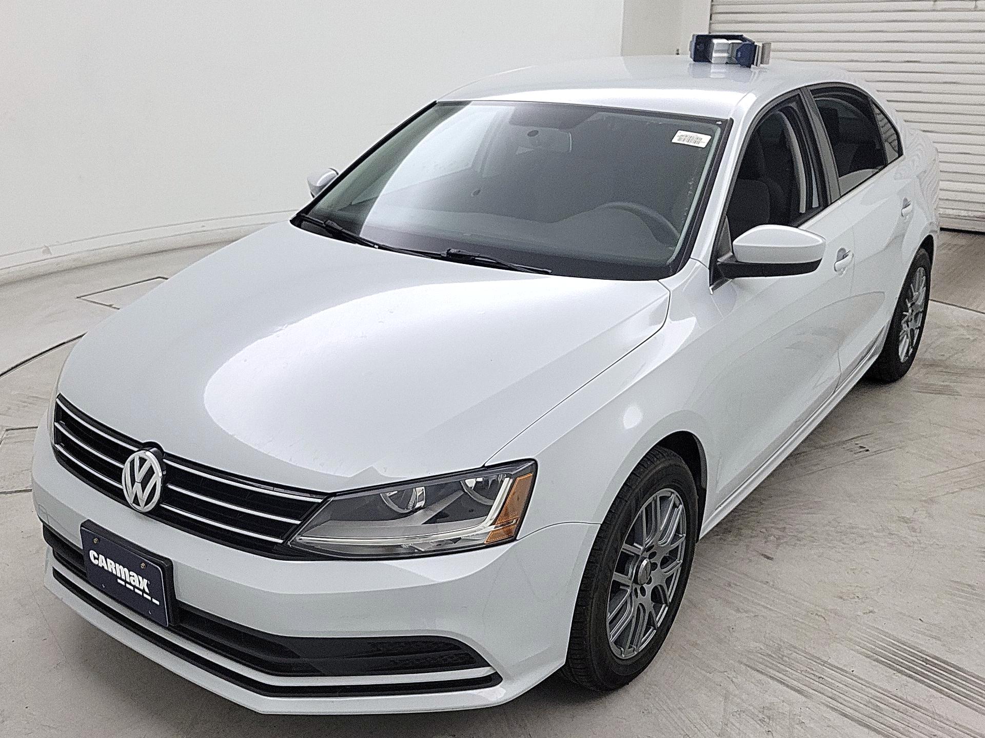 Thumbnail: 2017 Volkswagen Jetta - 3